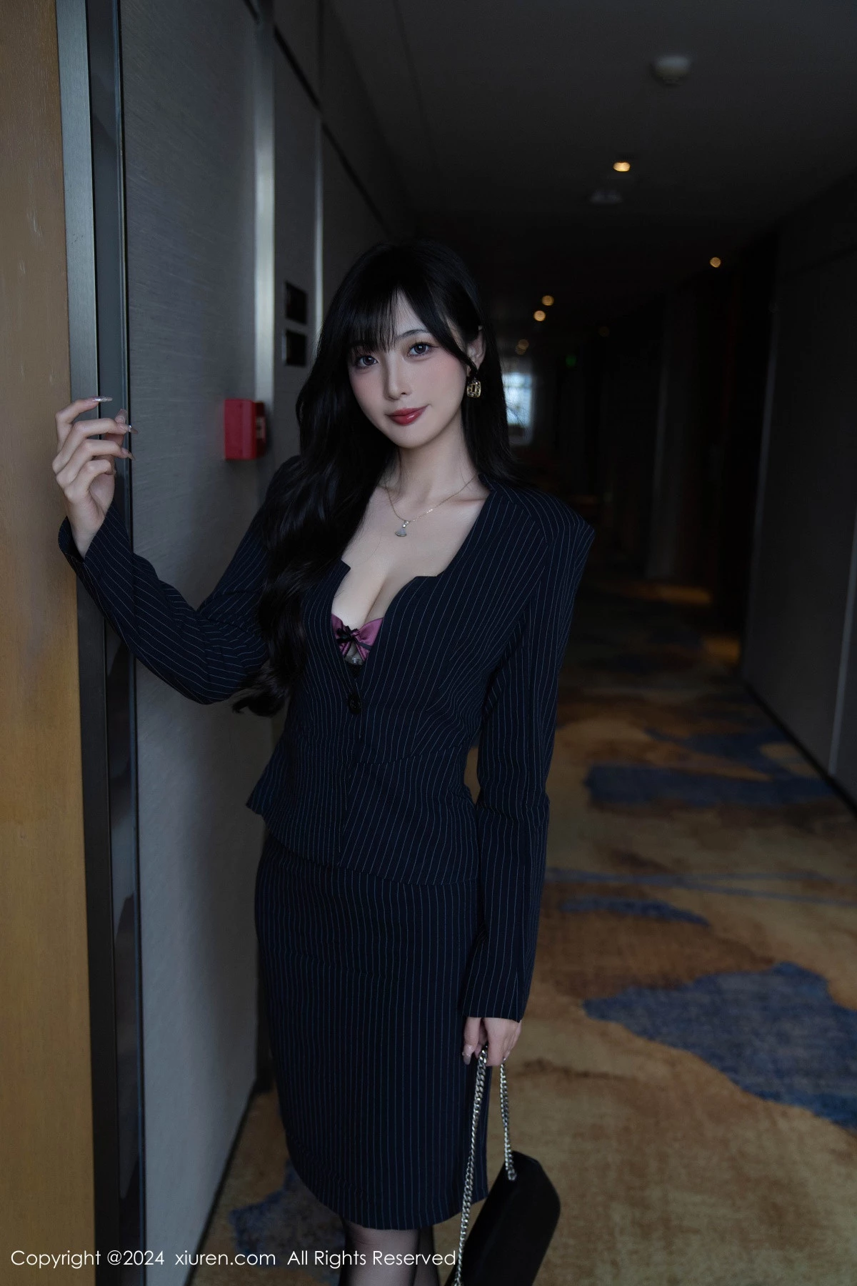 秀人集.com_[XiuRen秀人网]No.9186_模特林星阑私房性感紫色情趣内衣配黑丝袜秀曼妙身姿诱惑写真90P