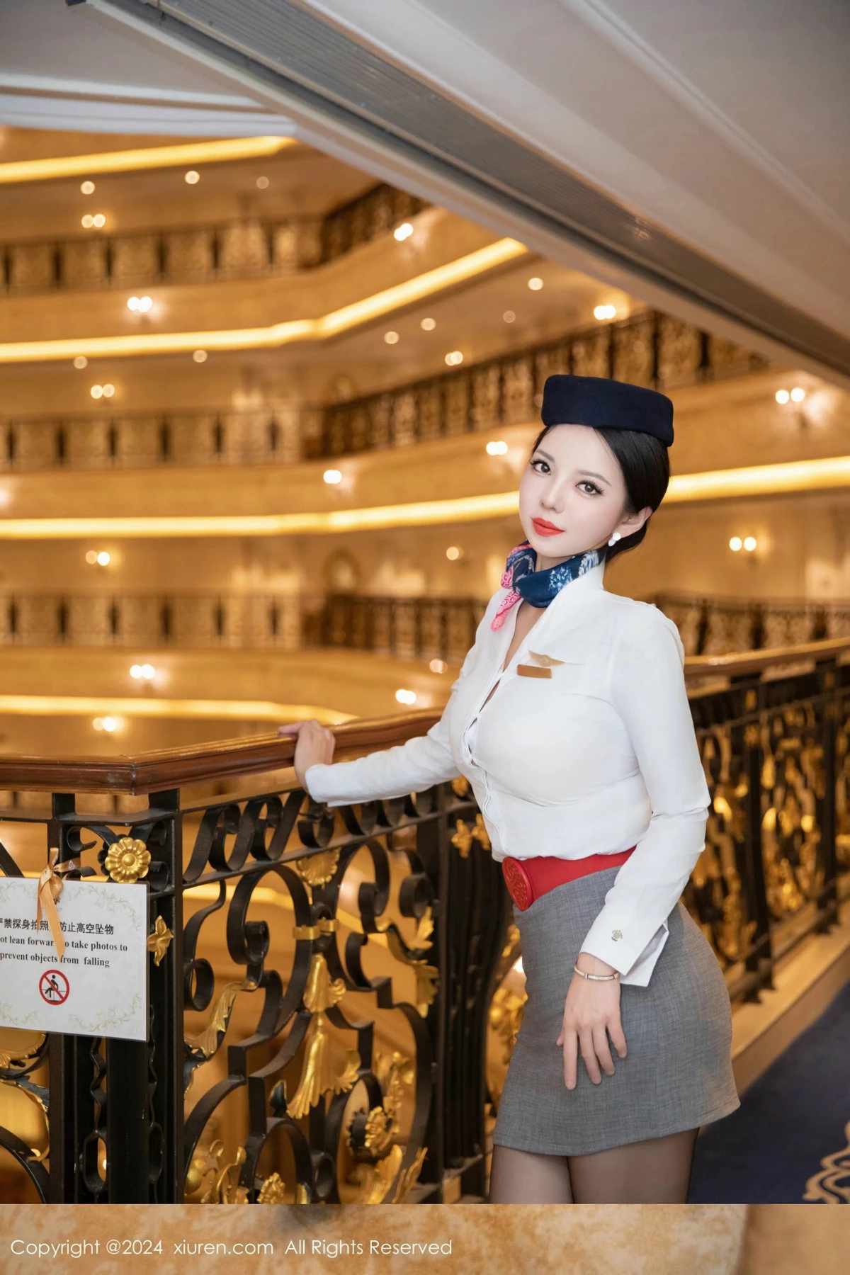 秀人集.com_[XiuRen秀人网]No.9365_模特大美妞儿性感空姐制服露白色内衣配超薄黑丝秀美腿诱惑写真84P