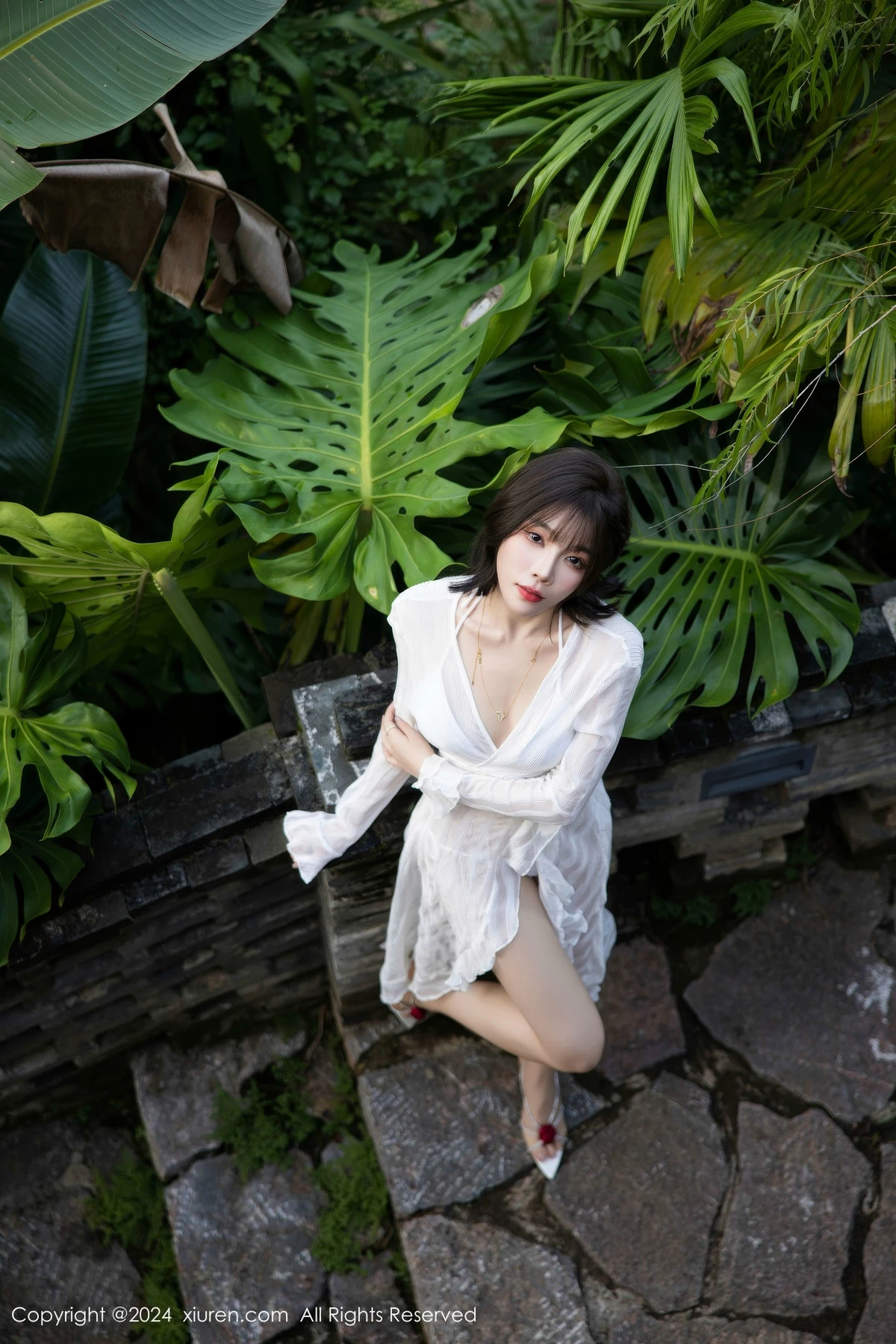 秀人集.com_[XiuRen秀人网]No.9375_女神徐莉芝Booty性感白色蕾丝内衣配白丝袜秀曼妙身姿诱惑写真81P