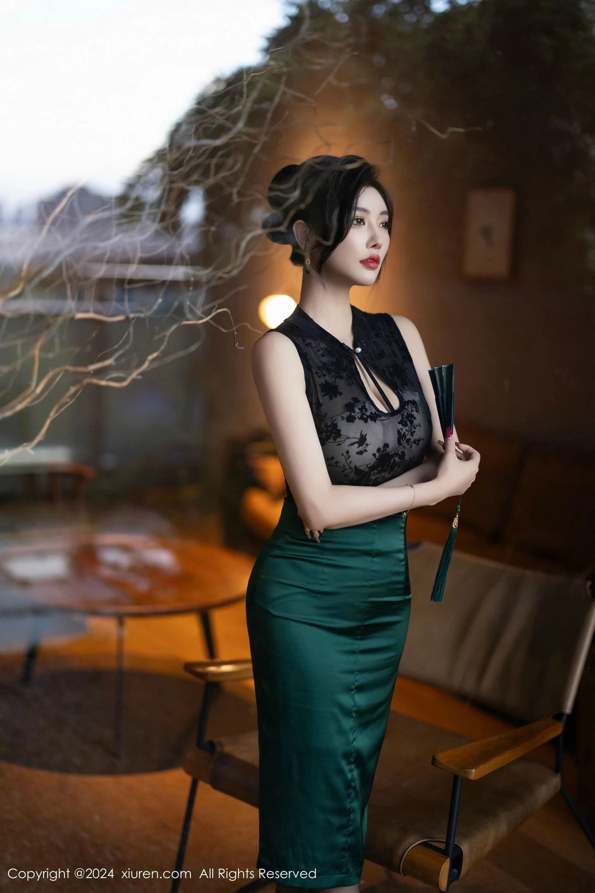 秀人集.com_[XiuRen秀人网]No.9384_女神杨晨晨Yome性感黑色蕾丝内衣配黑丝袜秀丰腴身材完美写真80P