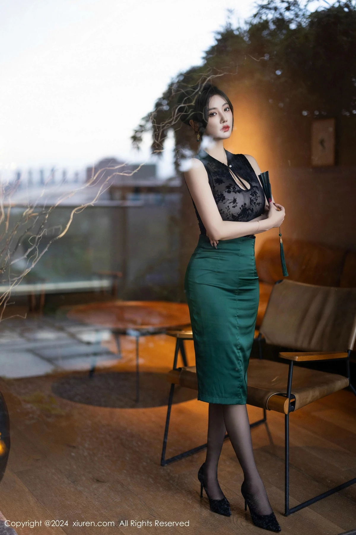 秀人集.com_[XiuRen秀人网]No.9384_女神杨晨晨Yome性感黑色蕾丝内衣配黑丝袜秀丰腴身材完美写真80P