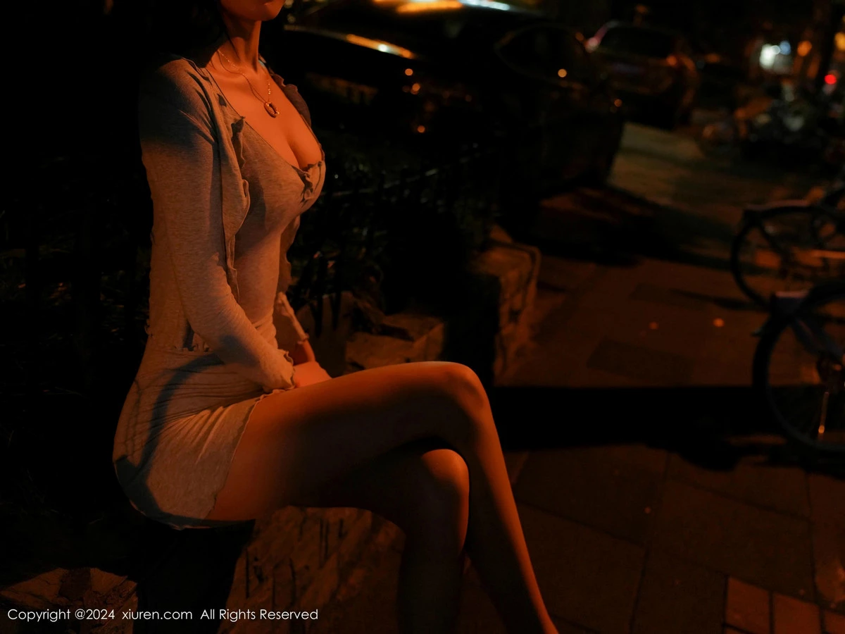 秀人集.com_[XiuRen秀人网]No.9383_模特Erikaki性感灰色连衣短裙配超薄灰丝秀翘臀美腿完美诱惑写真88P