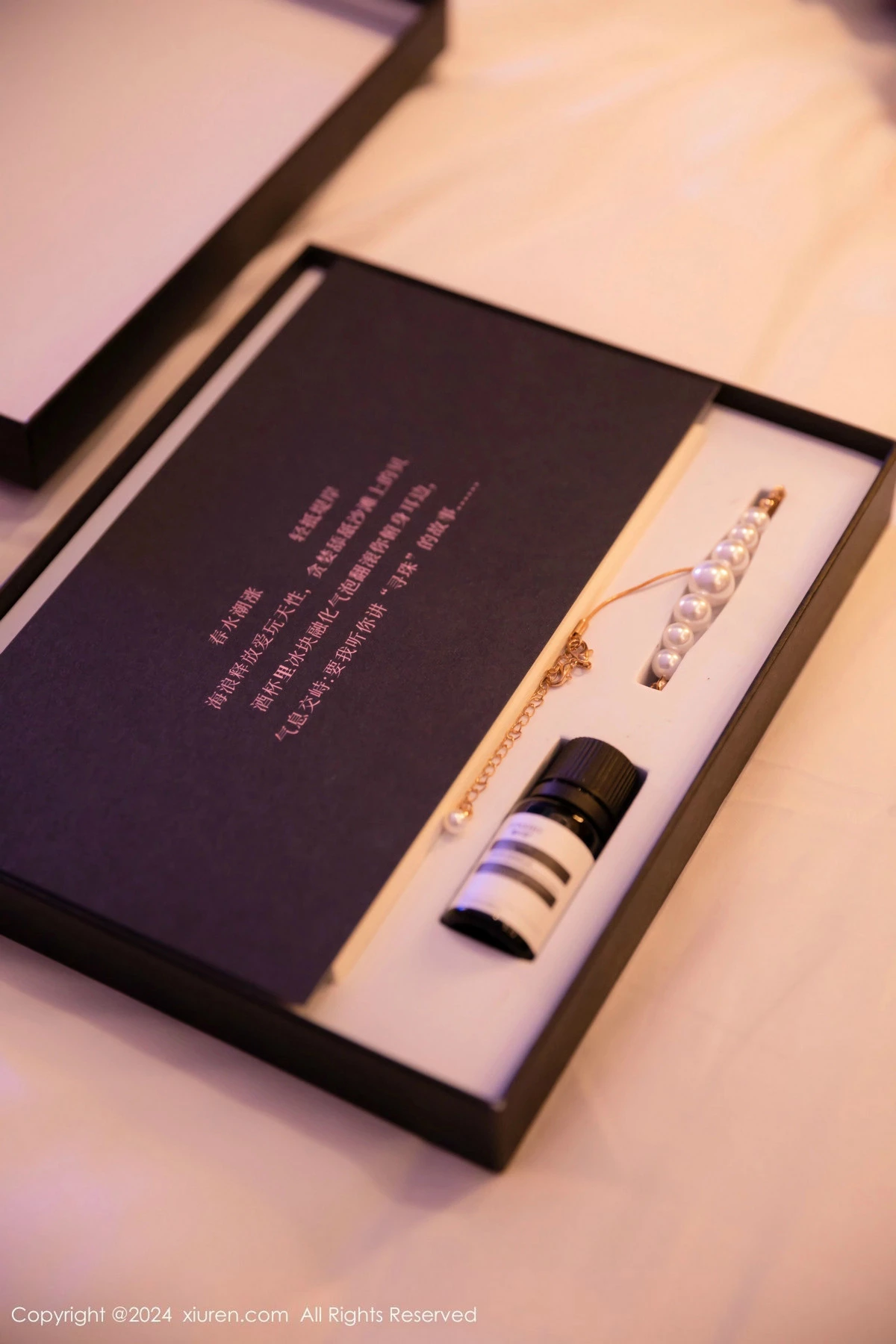 秀人集.com_[XiuRen秀人网]No.9403_模特蛋蛋宝性感异域风情服露蕾丝内衣配开档黑丝秀翘臀诱惑写真78P