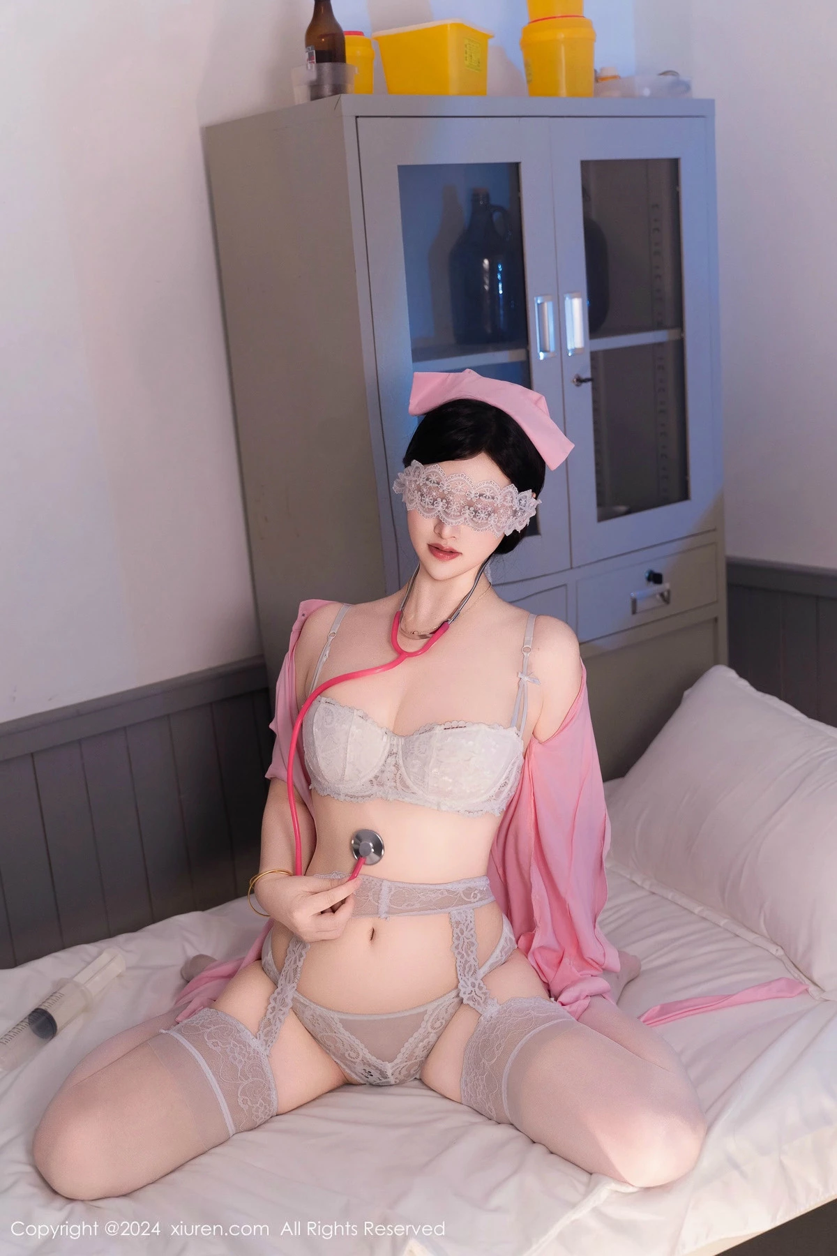 秀人集.com_[XiuRen秀人网]No.9434_模特诗诗kiki性感黑色情趣内衣配黑丝吊袜秀曼妙身姿诱惑写真123P