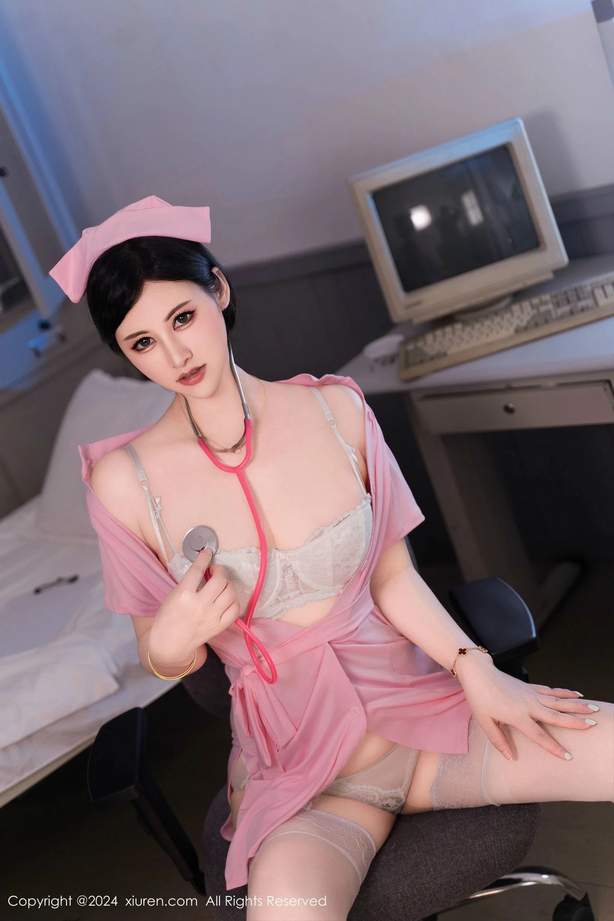 秀人集.com_[XiuRen秀人网]No.9434_模特诗诗kiki性感黑色情趣内衣配黑丝吊袜秀曼妙身姿诱惑写真123P