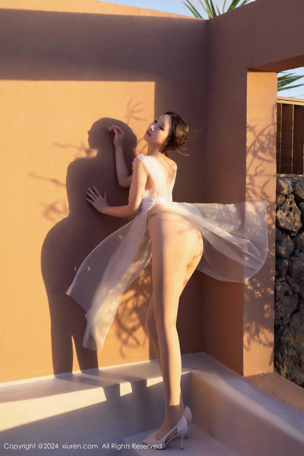 秀人集.com_[XiuRen秀人网]No.9442_模特杏子Yada性感白色薄纱轻透服饰配肉丝袜秀曼妙身姿诱惑写真82P