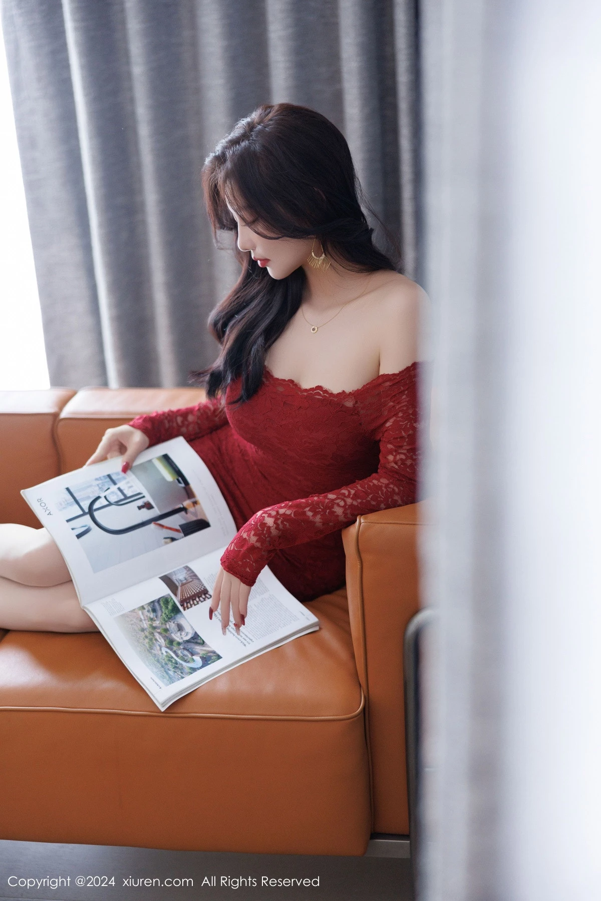 秀人集.com_[XiuRen秀人网]No.9456_女神杨晨晨Yome红色连衣短裙+黑色情趣内衣秀丰腴身姿诱惑写真82P