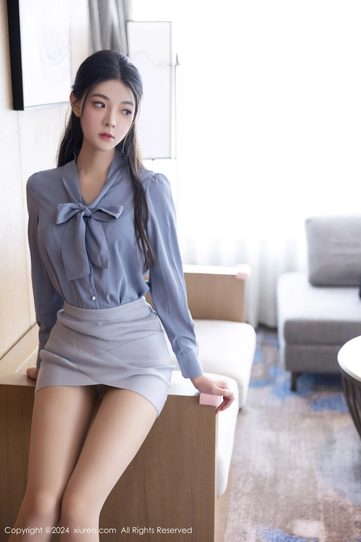 秀人集.com_[XiuRen秀人网]No.9333_模特初梦瑶蓝色衬衫配灰短裙露性感灰色内衣秀曼妙身姿诱惑写真90P