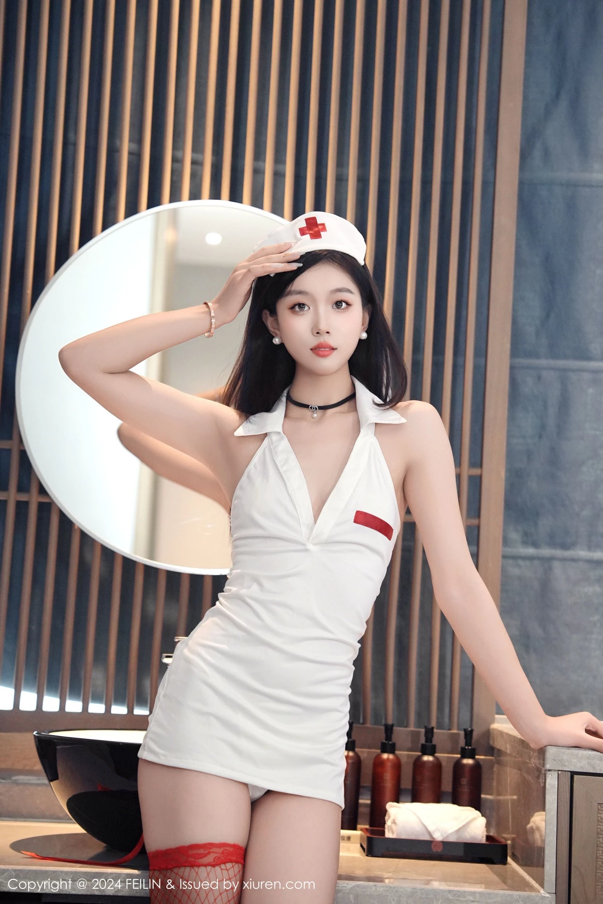 秀人集.com_[FeiLin嗲囡囡]VOL.476_模特江念鱼性感白色护士制服配红丝网袜秀曼妙身姿完美诱惑写真69P