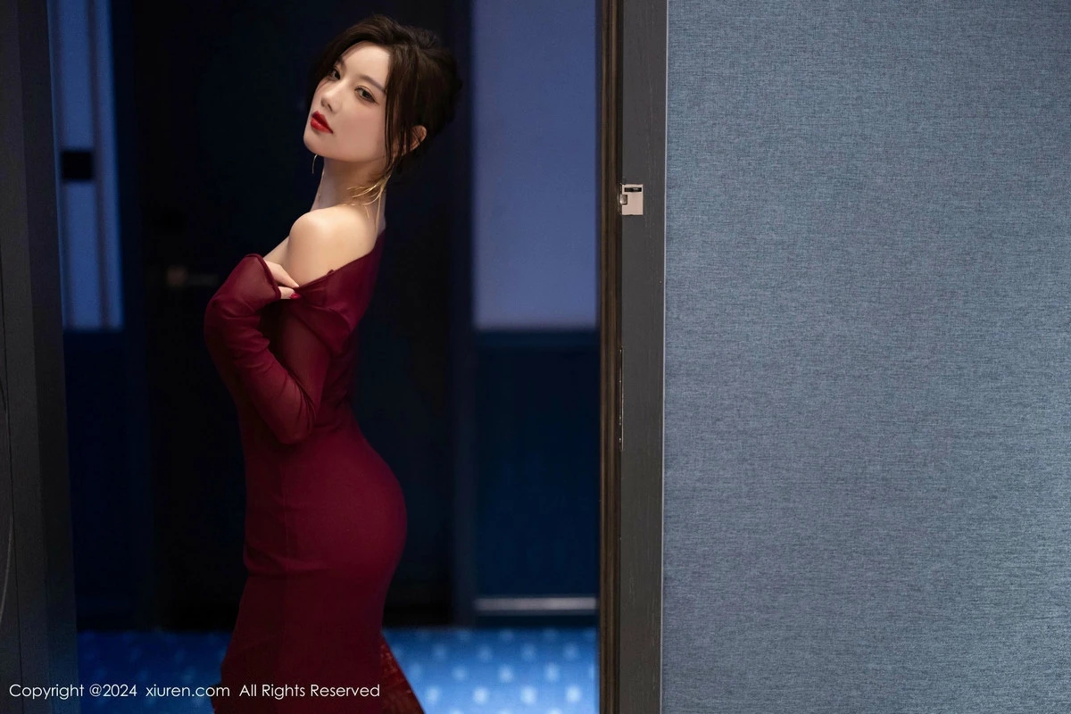秀人集.com_[XiuRen秀人网]No.9348_女神杨晨晨Yome性感红色连衣裙配超薄肉丝秀丰腴身材诱惑写真82P