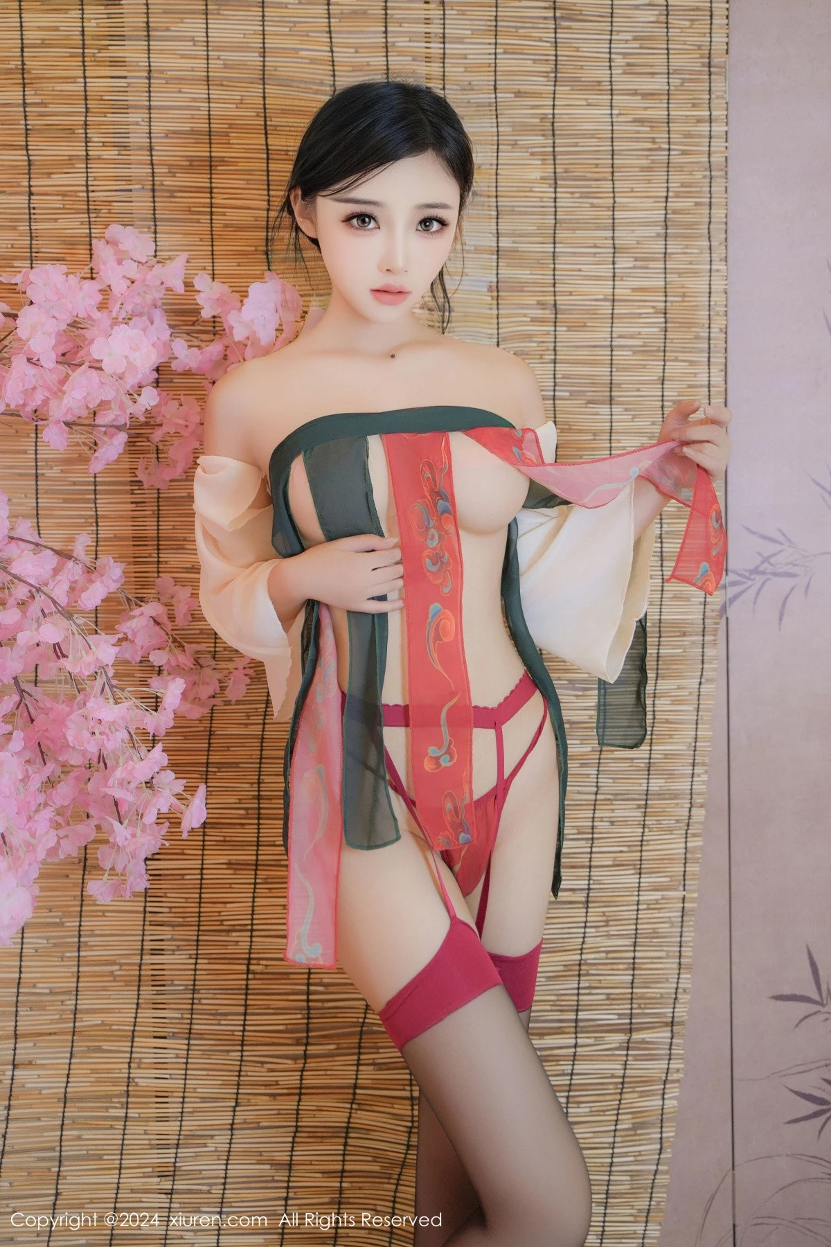 秀人集.com_[XiuRen秀人网]No.9351_模特妙可可Cheese性感薄纱汉服配黑丝吊袜秀丰腴身材诱惑写真80P
