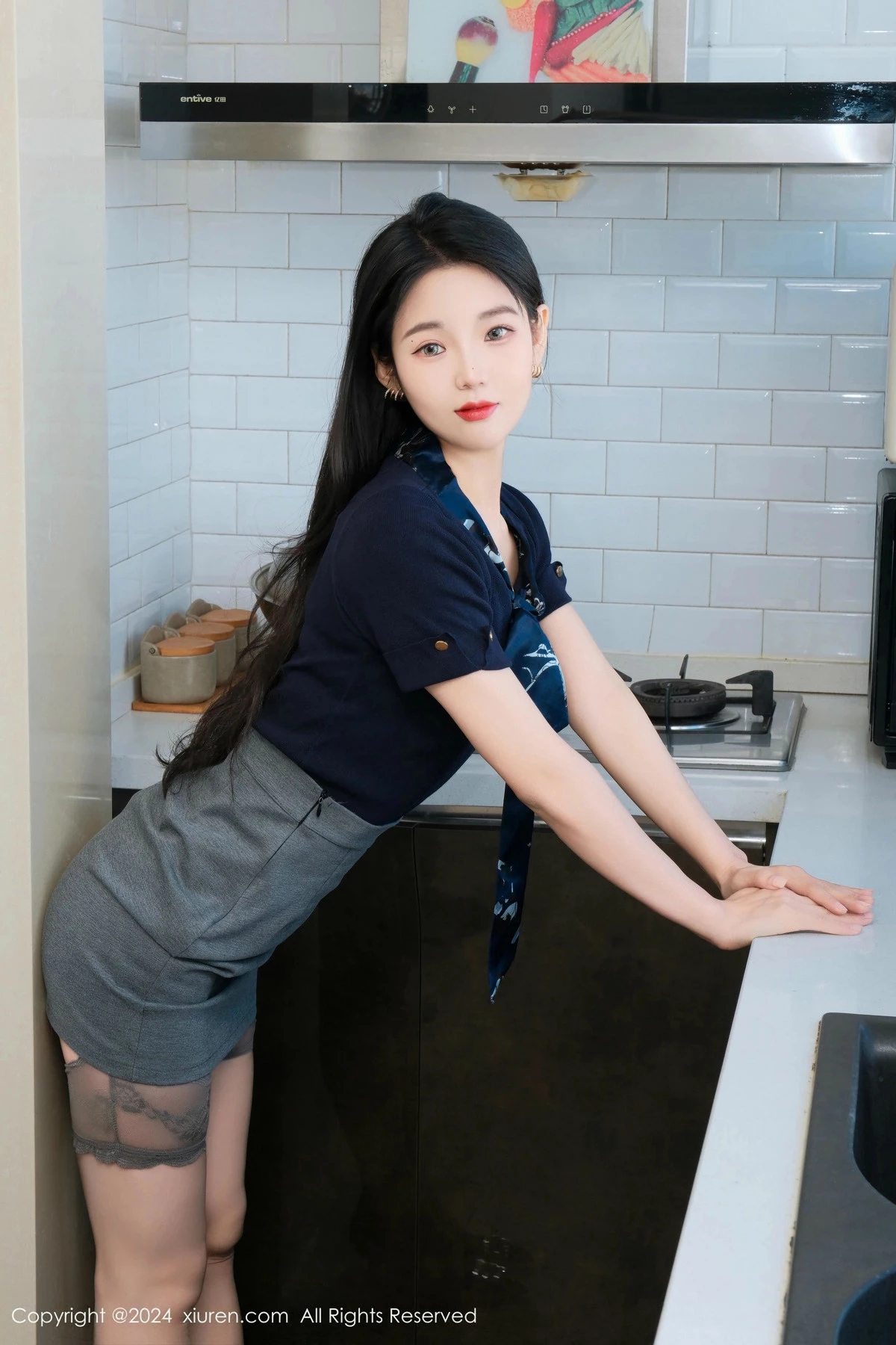 秀人集.com_[XiuRen秀人网]No.9580_模特希恬儿性感红色情趣护士服配白丝袜秀曼妙身姿撩人诱惑写真66P