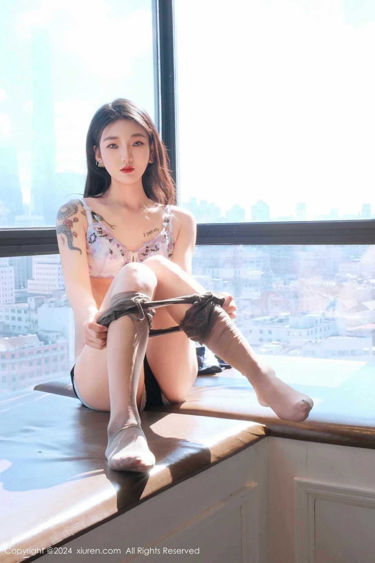 秀人集.com_[XiuRen秀人网]No.9580_模特希恬儿性感红色情趣护士服配白丝袜秀曼妙身姿撩人诱惑写真66P