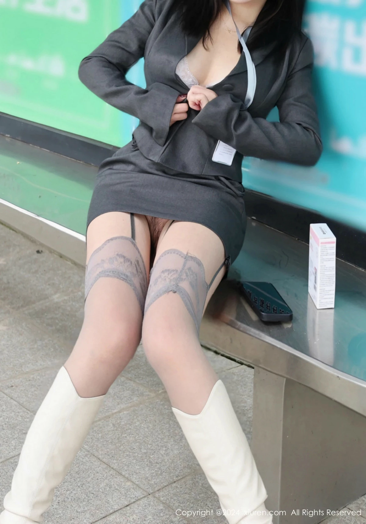 秀人集.com_[XiuRen秀人网]No.9595_模特小薯条nienie性感OL制服露情趣内衣配灰丝吊袜秀美腿诱惑写真76P