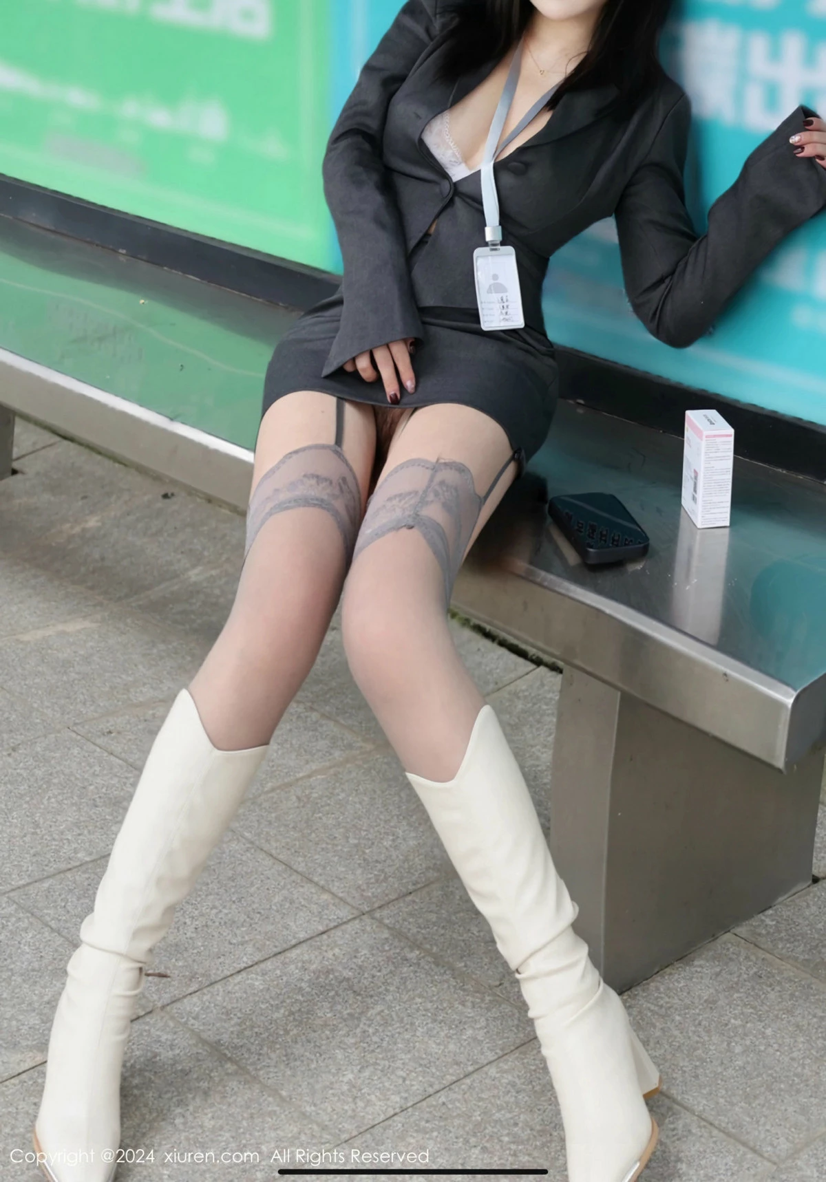 秀人集.com_[XiuRen秀人网]No.9595_模特小薯条nienie性感OL制服露情趣内衣配灰丝吊袜秀美腿诱惑写真76P