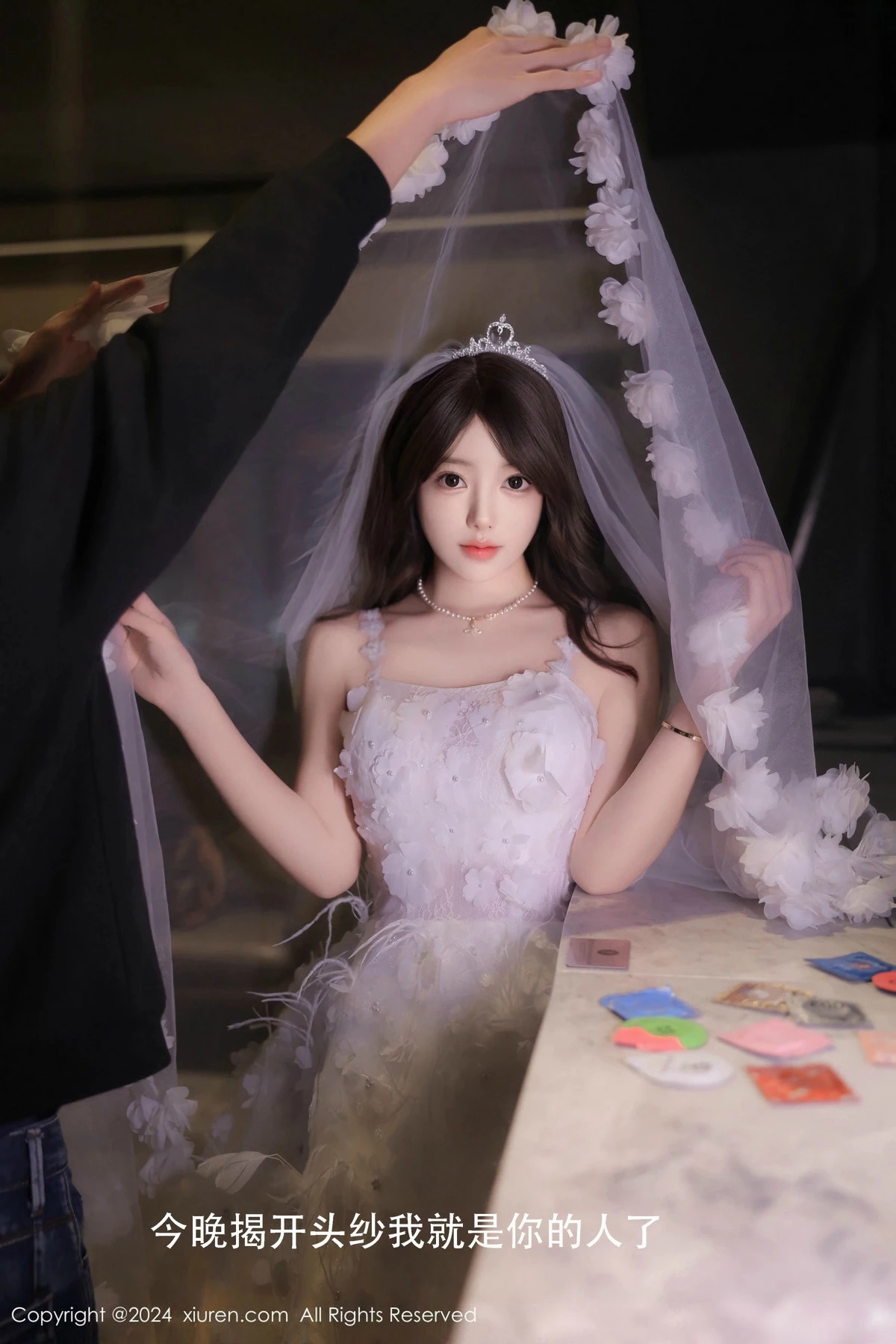 秀人集.com_[XiuRen秀人网]No.9601_模特桃妖夭性感白色婚纱露白色内衣配超薄肉丝秀曼妙身姿诱惑写真77P