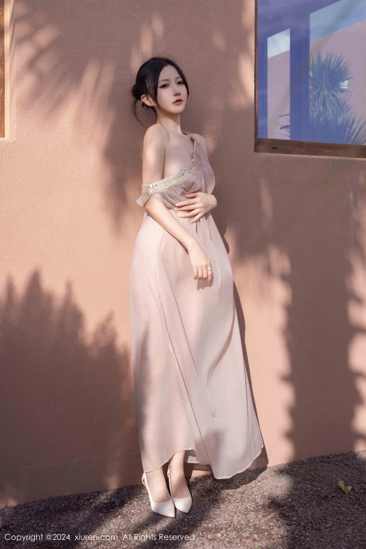 秀人集.com_[XiuRen秀人网]No.9492_模特鱼子酱Fish芦苇场景性感紫色轻透连衣裙秀惹火身材诱惑写真80P