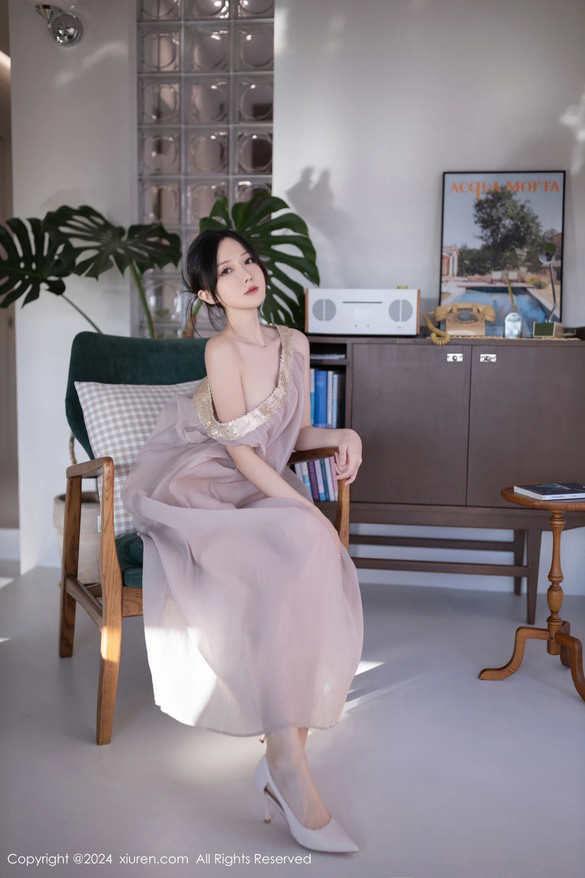 秀人集.com_[XiuRen秀人网]No.9492_模特鱼子酱Fish芦苇场景性感紫色轻透连衣裙秀惹火身材诱惑写真80P