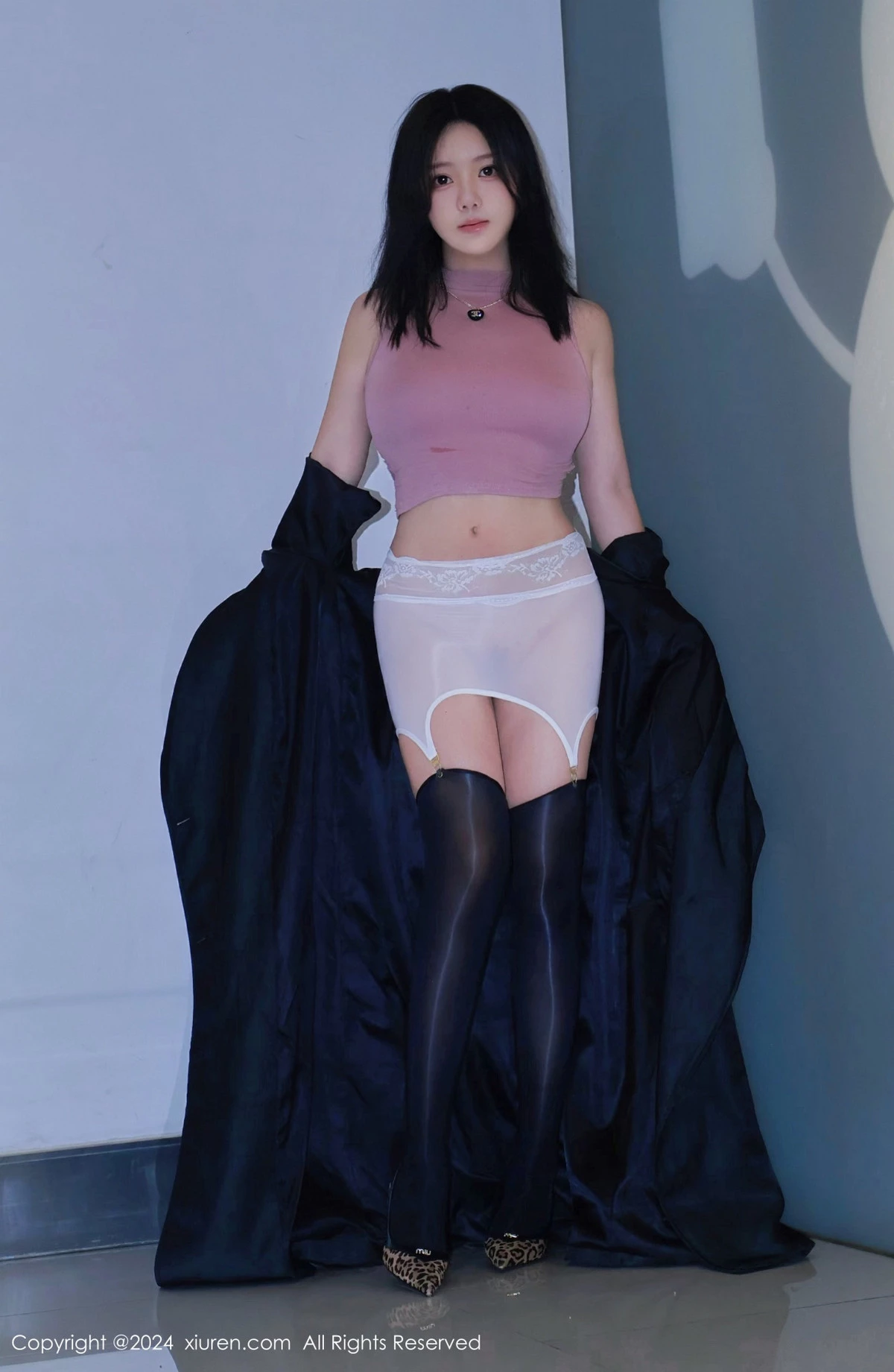 秀人集.com_[XiuRen秀人网]No.9489_模特小薯条nienie户外性感肉色连体衣秀惹火身材撩人诱惑写真80P