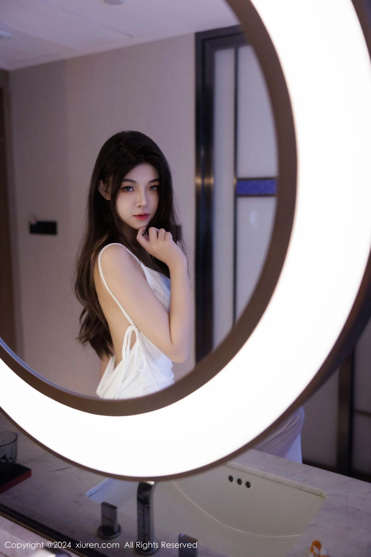 秀人集.com_[XiuRen秀人网]No.9499_模特初梦瑶性感白色连衣长裙+黑色蕾丝服饰秀曼妙身姿诱惑写真90P