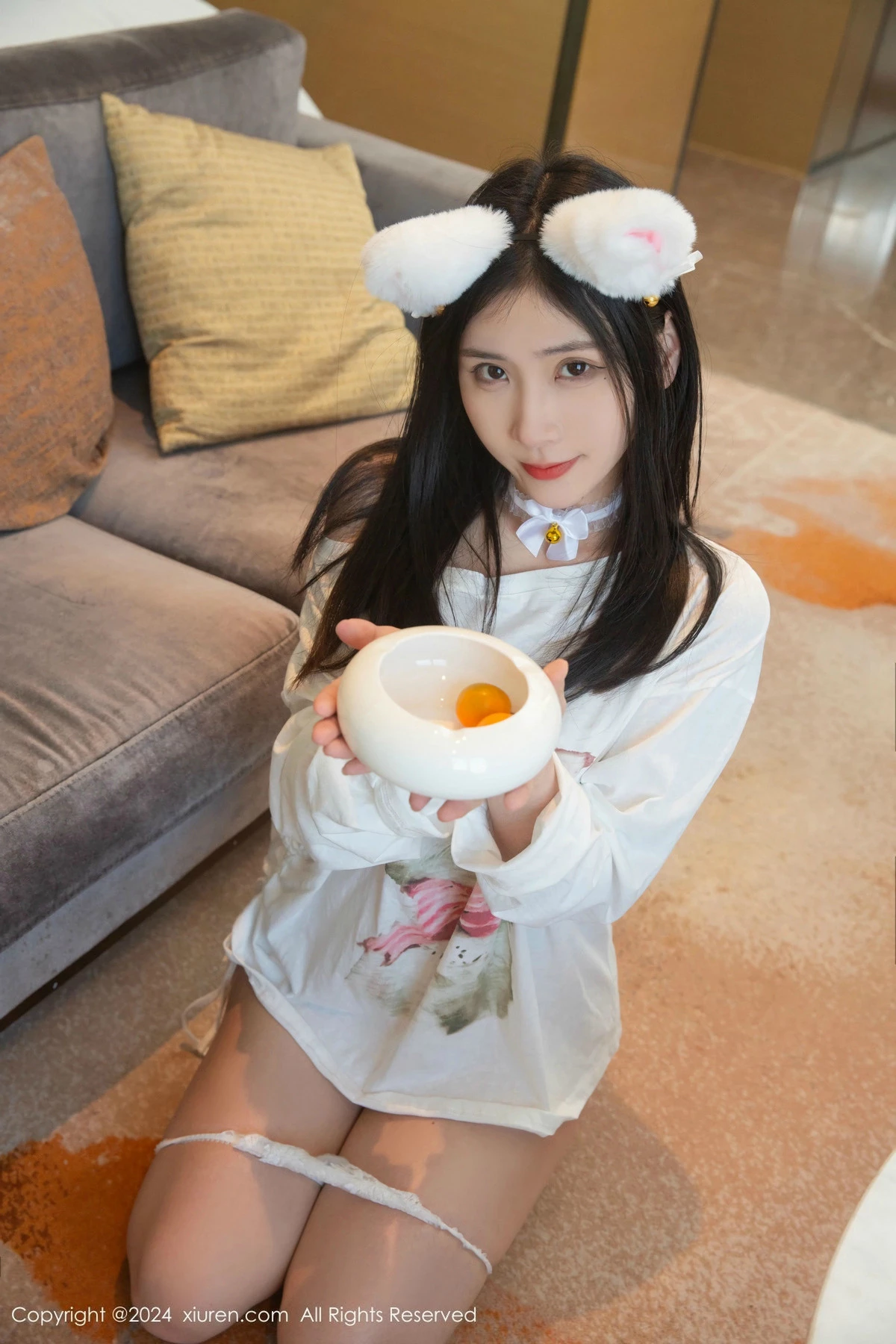 秀人集.com_[XiuRen秀人网]No.9689_模特刘婷婷性感白色T恤配白色情趣内衣秀惹火身材撩人诱惑写真80P