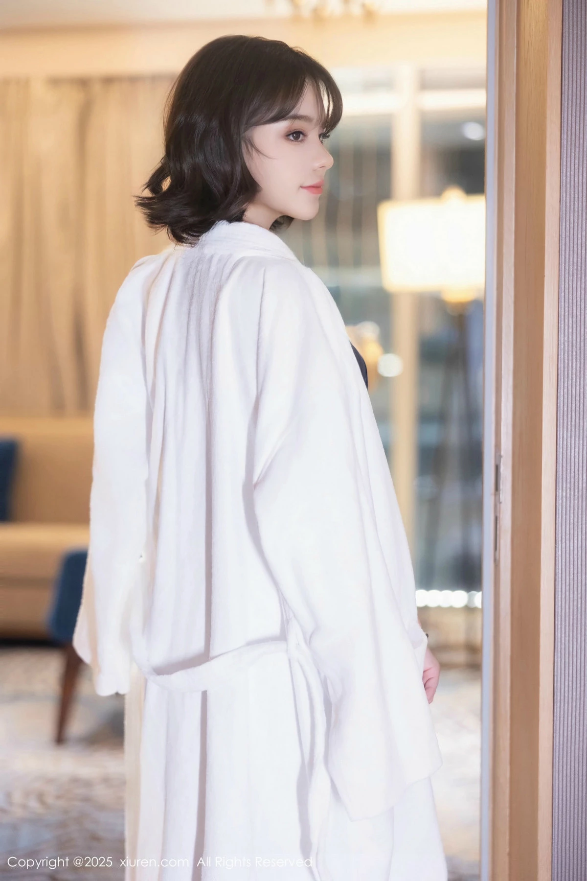 秀人集.com_[XiuRen秀人网]No.9713_模特黎苏苏性感白色浴袍露黑色情趣内衣秀曼妙身材完美诱惑写真78P