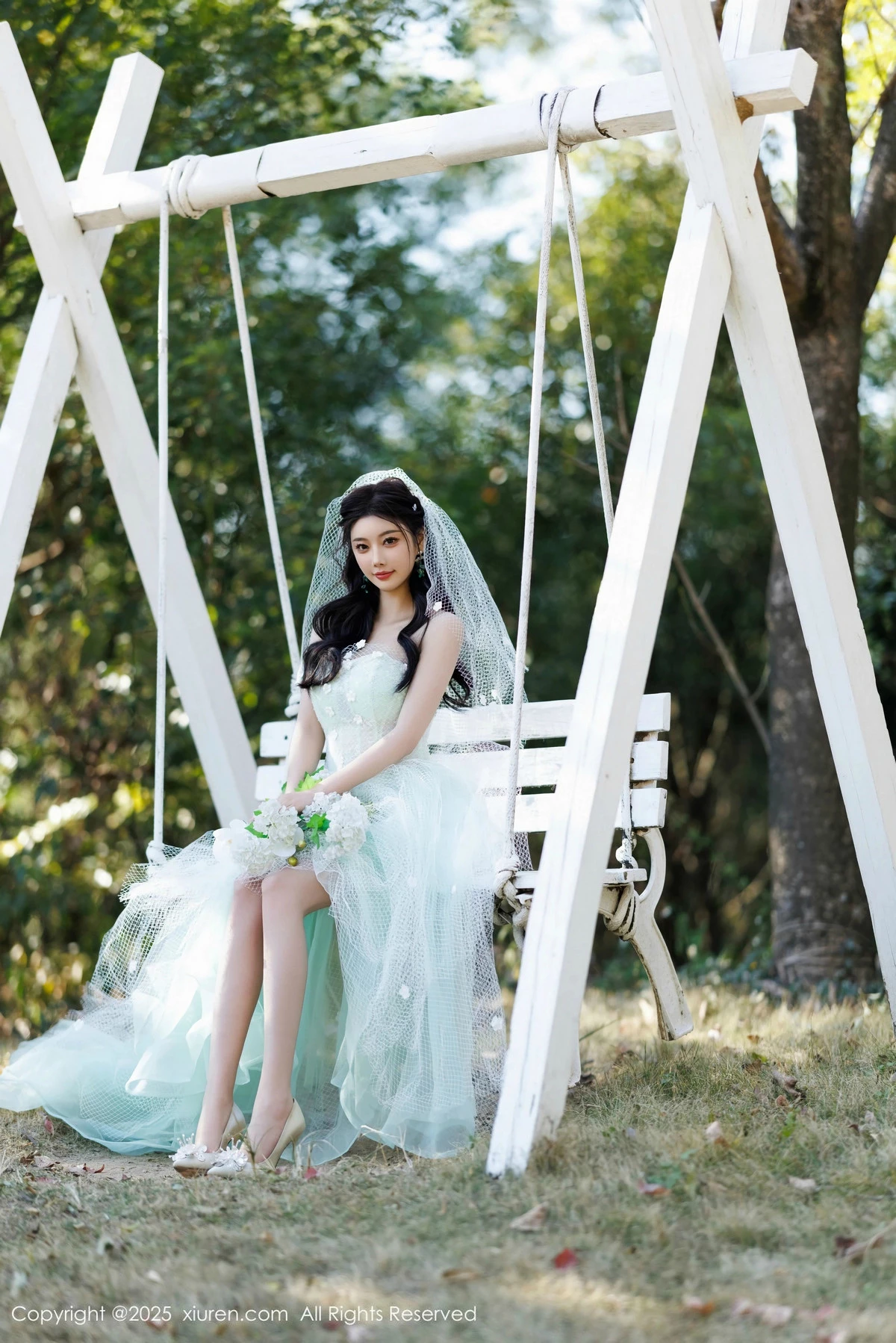 秀人集.com_[XiuRen秀人网]No.9722_女神杨晨晨Yome性感白色情趣内衣配白丝吊袜秀丰腴身材诱惑写真83P