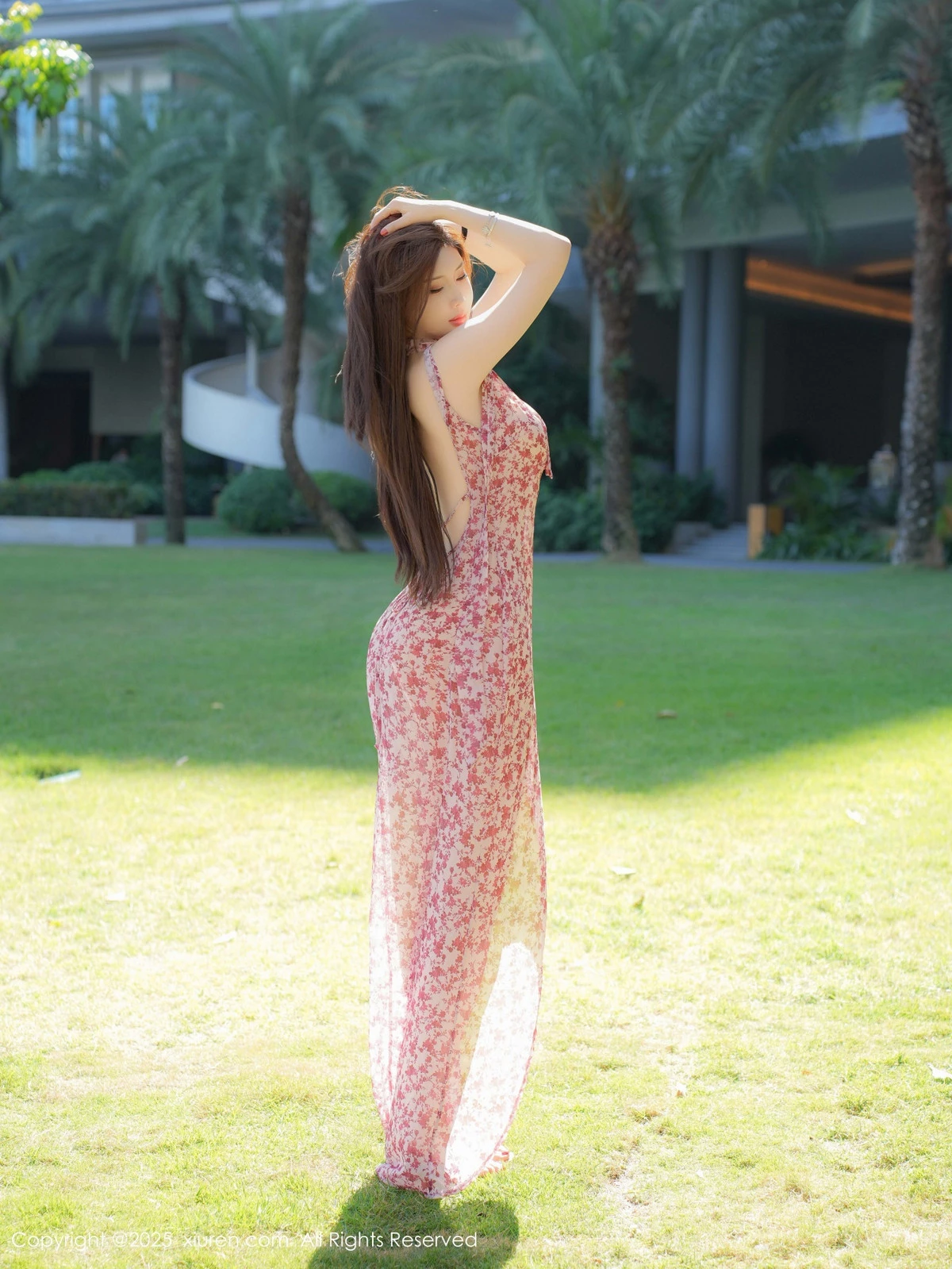 秀人集.com_[XiuRen秀人网]No.9736_女神Carol周妍希性感粉色碎花长裙配超薄肉丝秀完美身材诱惑写真75P