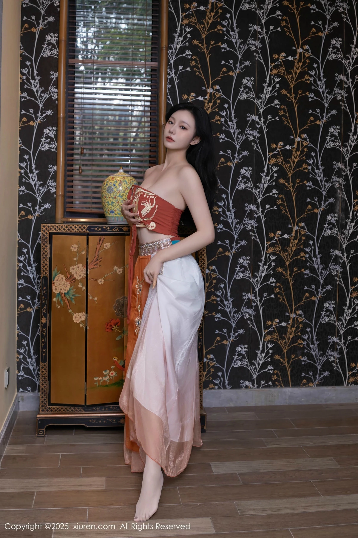 秀人集.com_[XiuRen秀人网]No.9757_模特安然anran性感古风薄纱服饰配超薄肉丝秀丰满身材诱惑写真81P