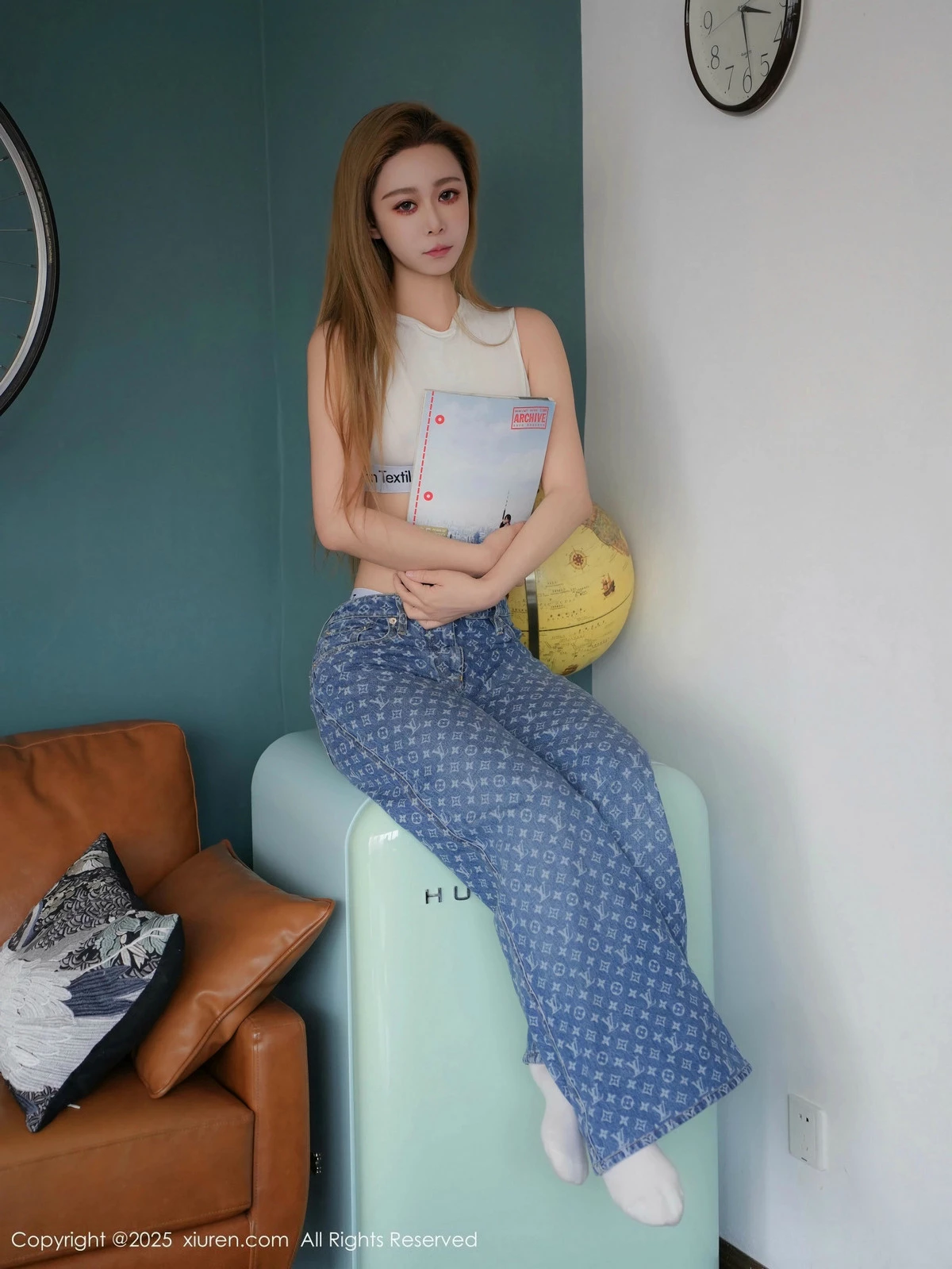 秀人集.com_[XiuRen秀人网]No.9754_模特糖糖❤性感白色运动内衣+轻透黑纱服饰秀曼妙身姿诱惑写真69P