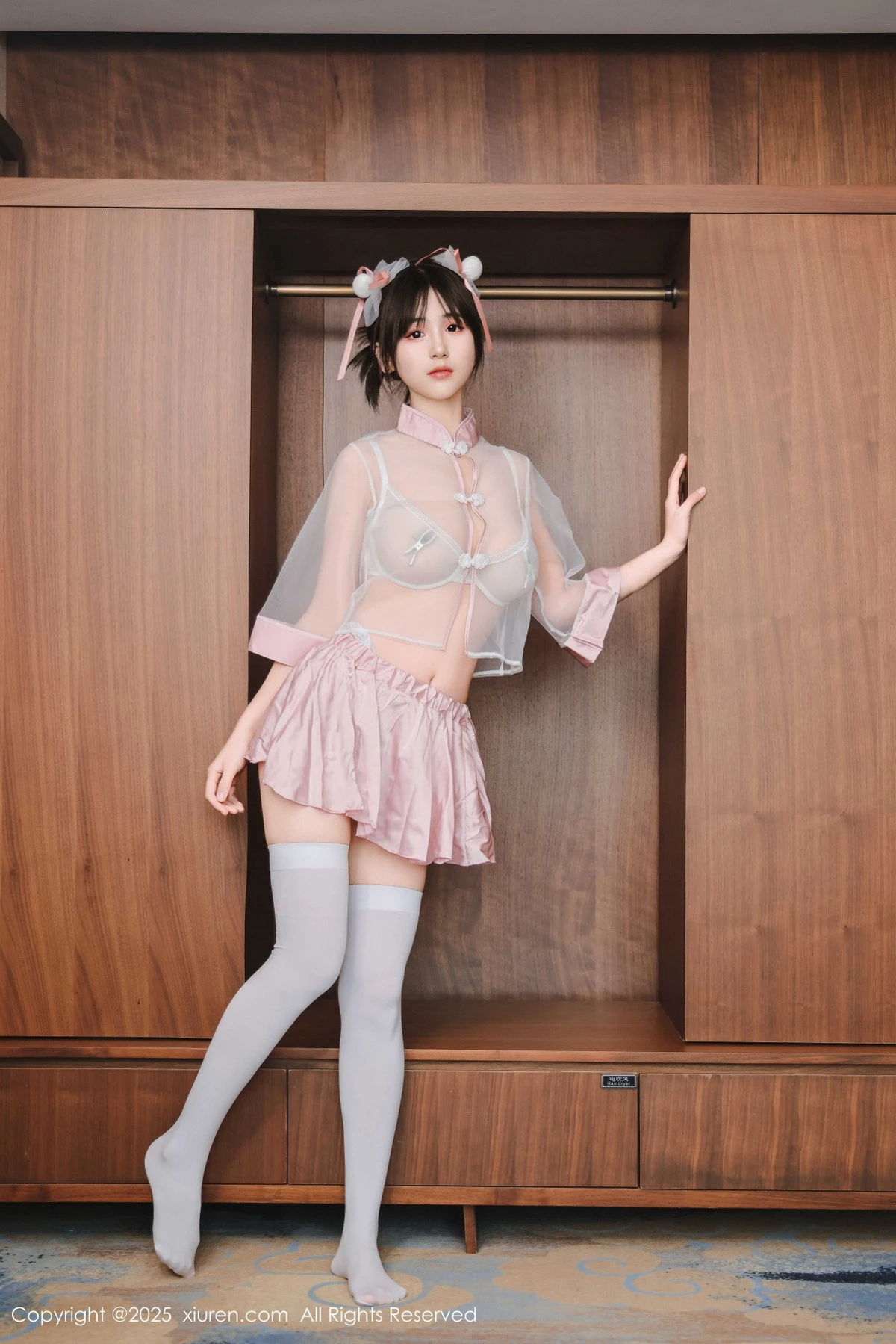 秀人集.com_[XiuRen秀人网]No.9763_模特奶芙乔乔性感粉色情趣内衣配白丝吊袜秀凹凸身材诱惑写真68P