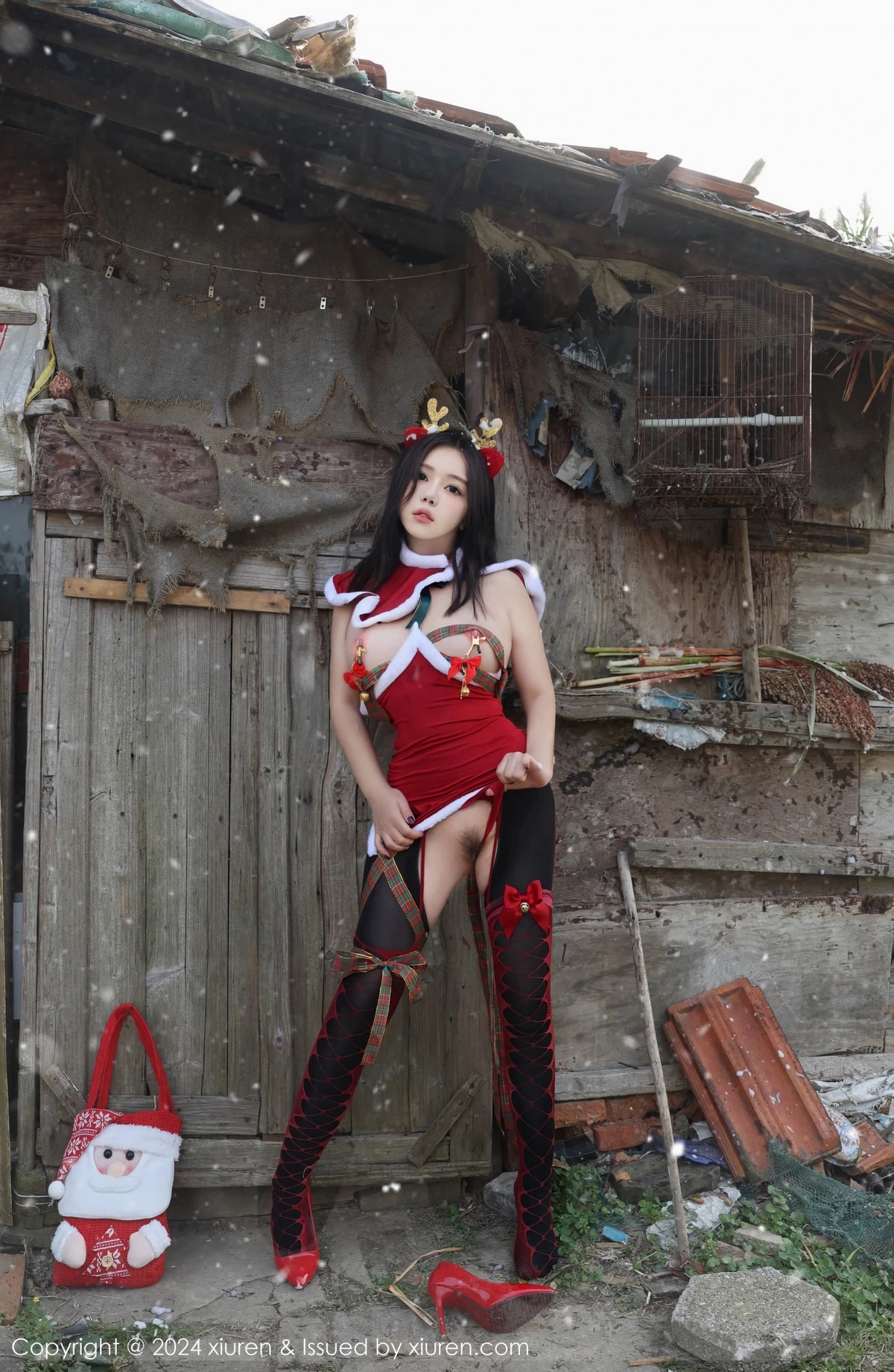 秀人集.com_[XiuRen秀人网]No.9630_模特小薯条nienie户外圣诞主题性感情趣圣诞服饰惹火诱惑写真76P