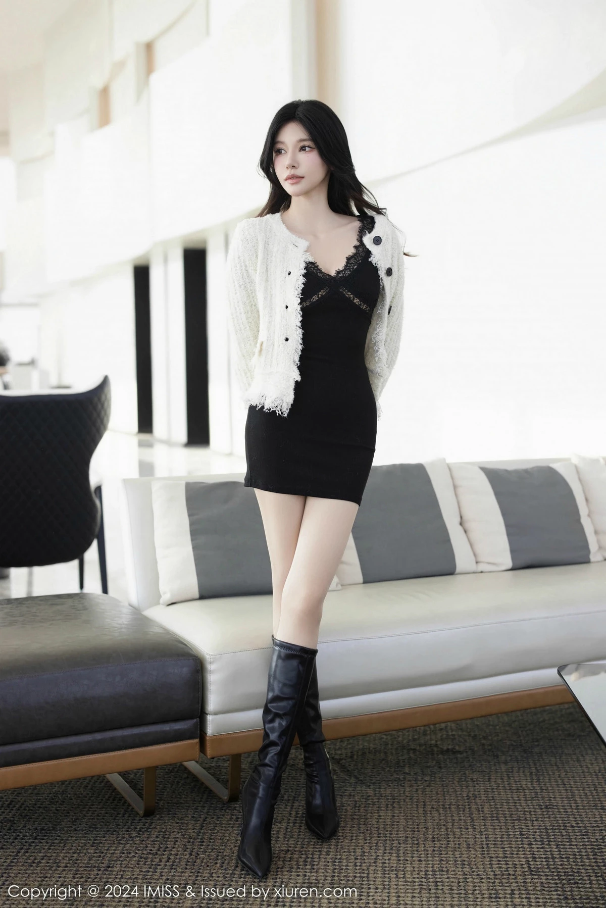 秀人集.com_[IMISS爱蜜社]Vol.780_模特泥鳅鳅性感黑色蕾丝连衣短裙配超薄肉丝秀曼妙身姿诱惑写真51P