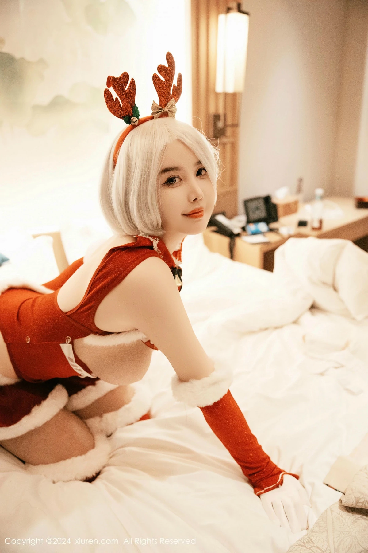 秀人集.com_[XiuRen秀人网]No.9660_模特樱桃小犊子性感红色圣诞装扮半脱秀丰满身材完美诱惑写真55P