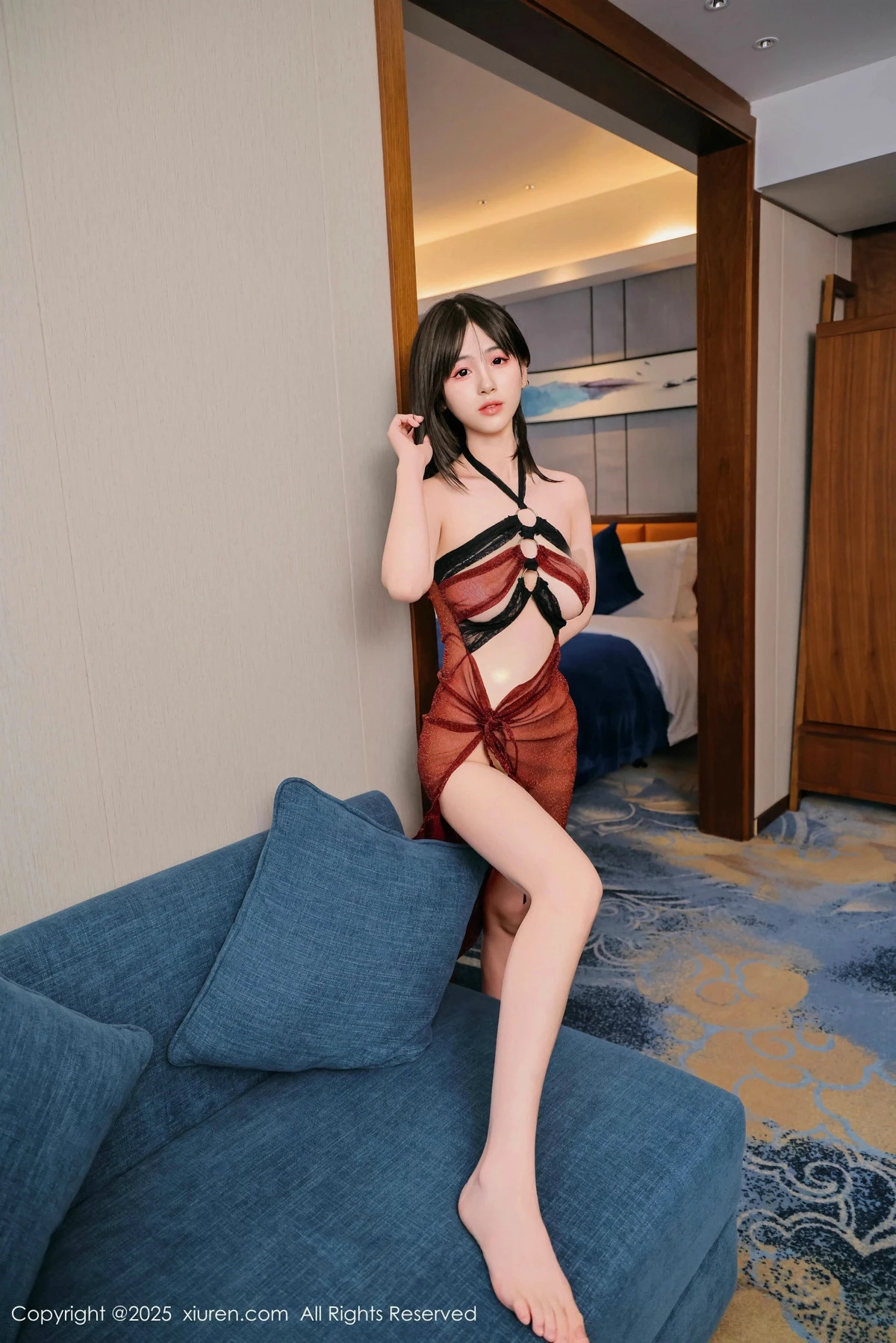 秀人集.com_[XiuRen秀人网]No.9804_模特奶芙乔乔性感红黑薄纱古装服饰半脱秀凹凸身材撩人诱惑写真81P