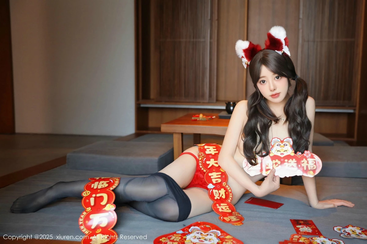 秀人集.com_[XiuRen秀人网]No.9814_模特桃妖夭红色喜庆女仆服露红色内衣配超薄黑丝秀美腿诱惑写真87P