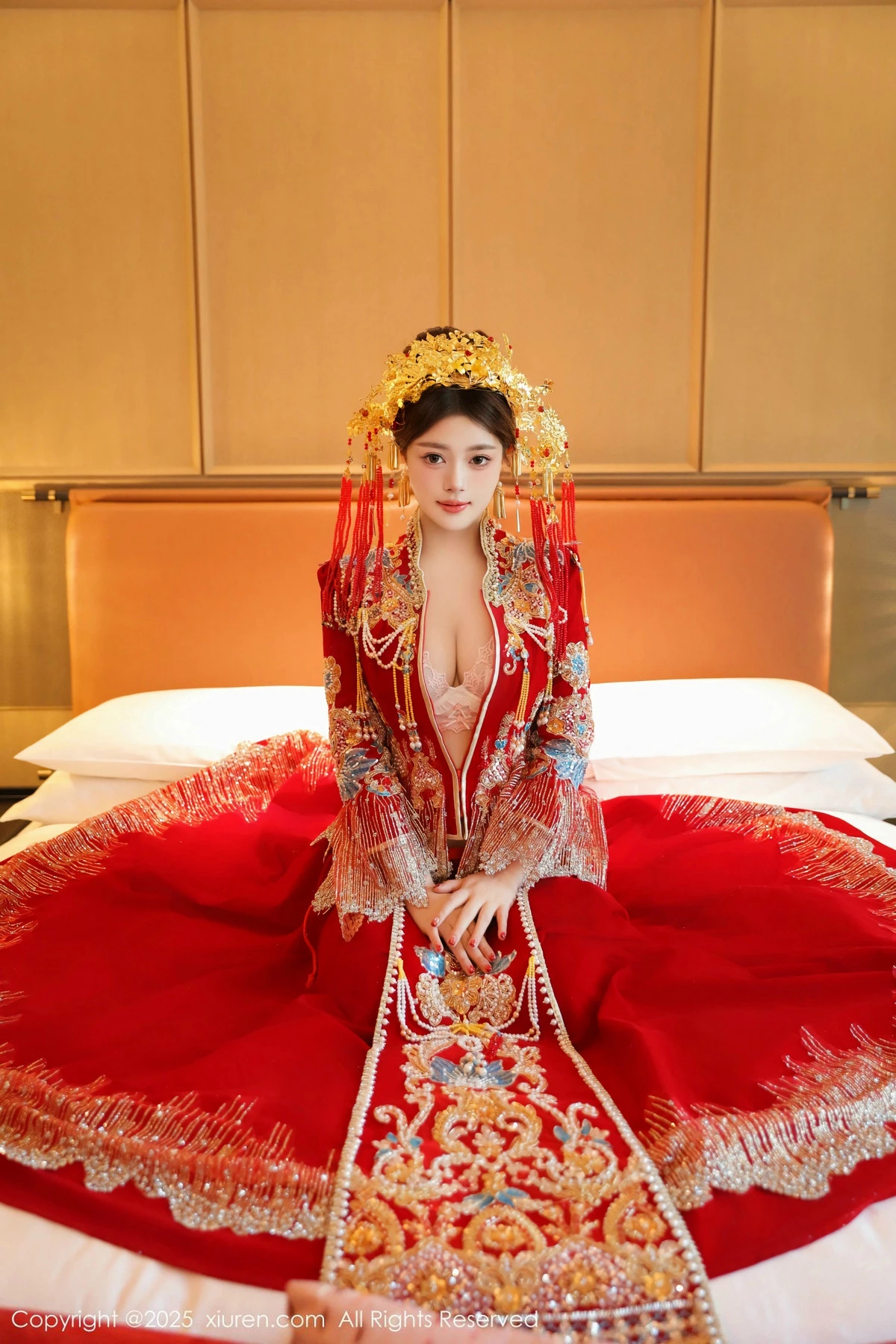 秀人集.com_[XiuRen秀人网]No.9823_模特蛋蛋宝新年主题性感红色新娘装露白色内衣秀丰腴身材诱惑写真79P