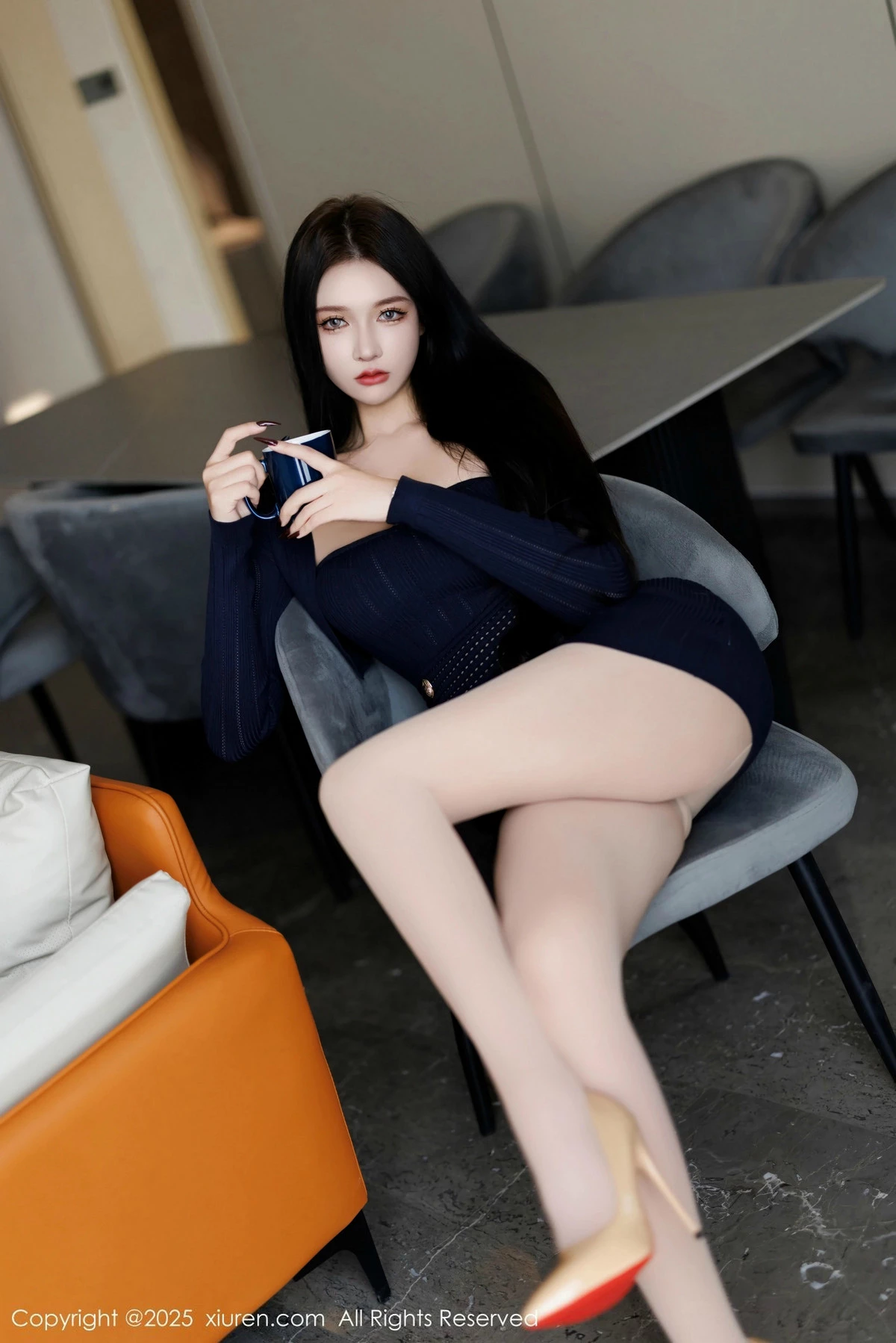 秀人集.com_[XiuRen秀人网]No.9820_模特娜比性感深蓝服饰露黑色蕾丝内衣配超薄肉丝秀美腿诱惑写真90P