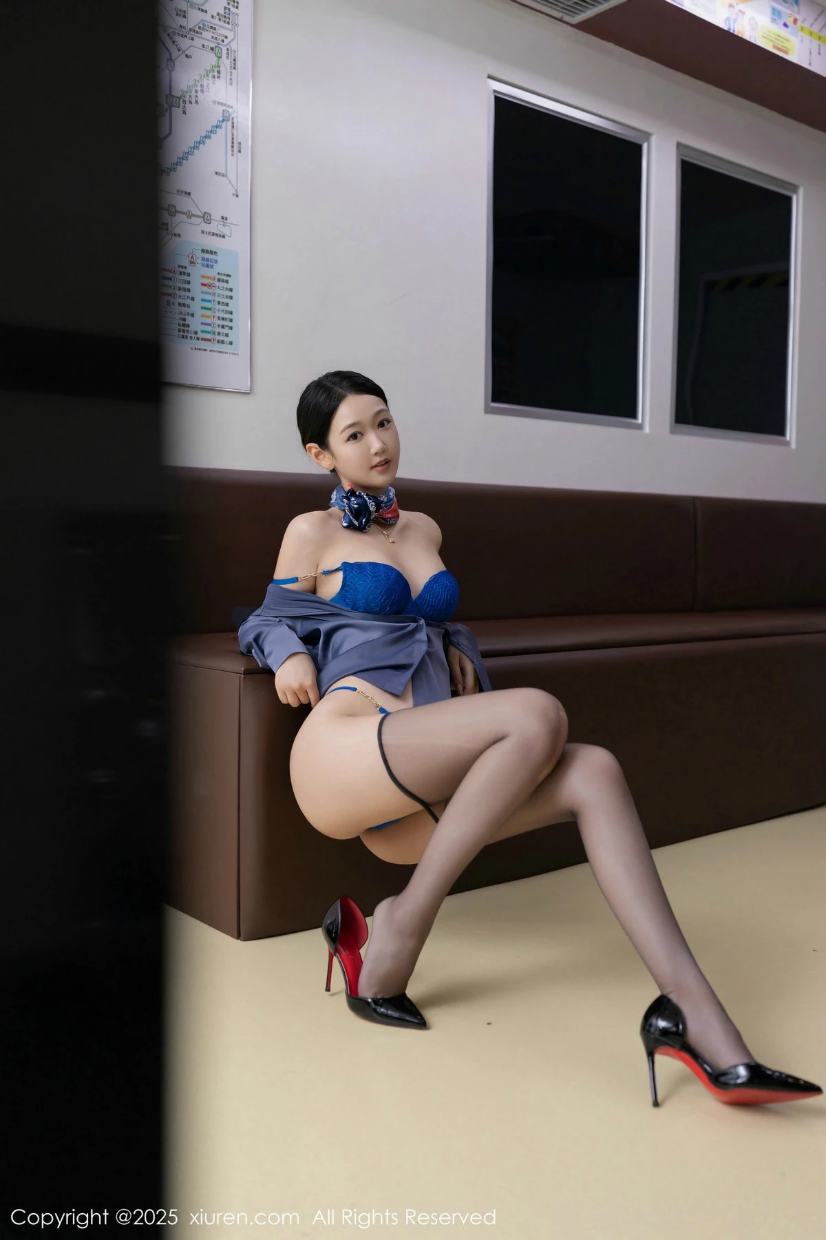 秀人集.com_[XiuRen秀人网]No.9824_模特唐安琪性感深色空姐制服露蓝色蕾丝内衣秀曼妙身姿诱惑写真83P