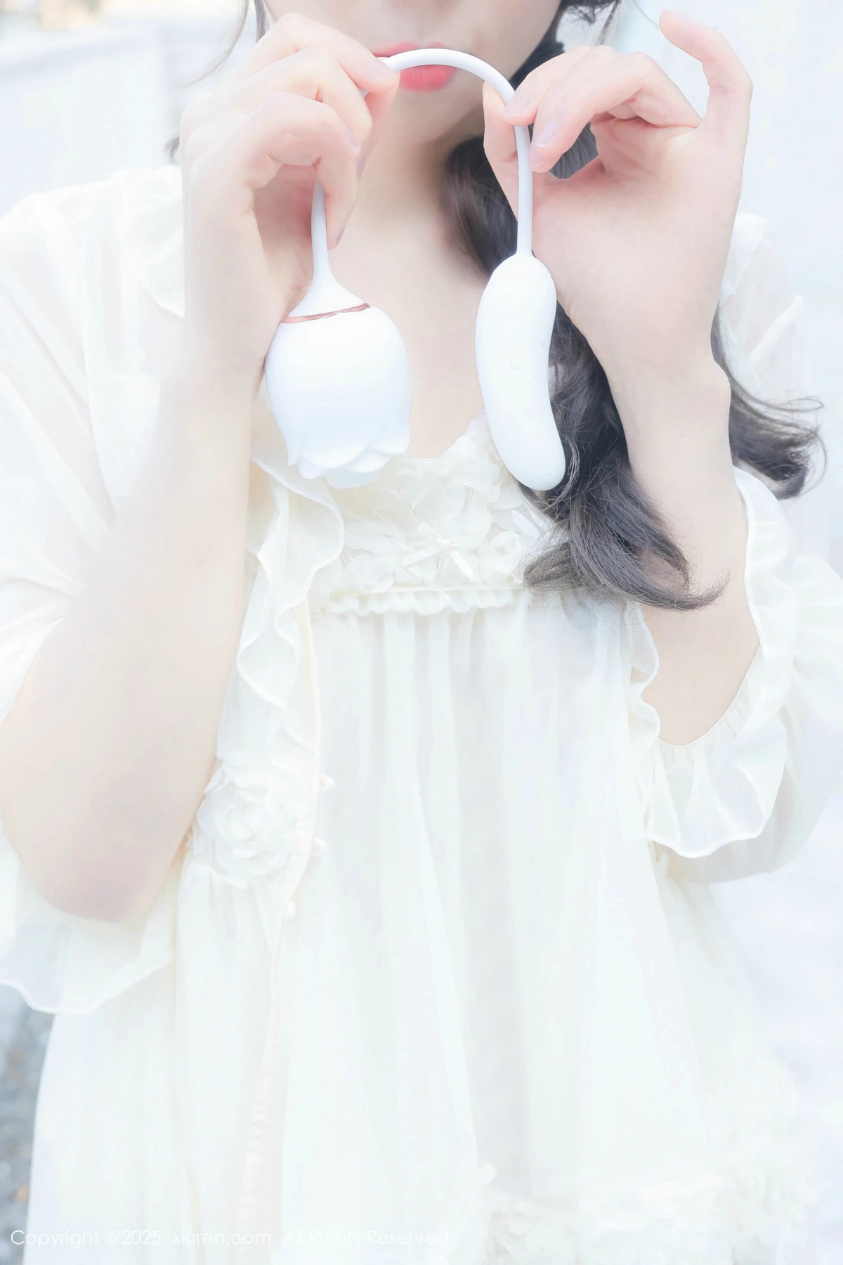 秀人集.com_[XiuRen秀人网]No.9851_模特桃妖夭浴室性感浅色连衣短裙配白丝袜湿身秀惹火身材诱惑写真113P