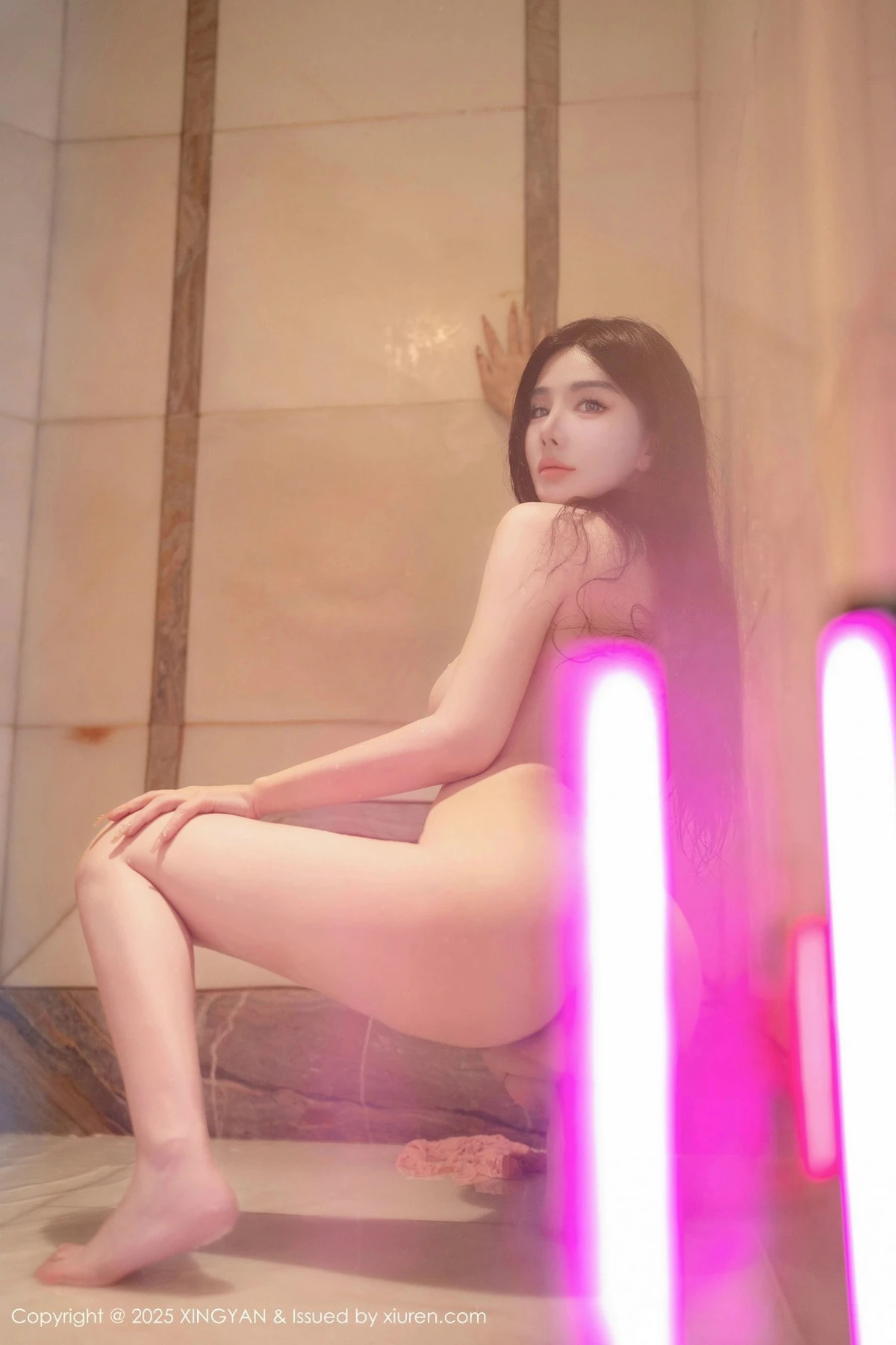 秀人集.com_[XINGYAN星颜社]VOL.306_模特潘思沁浴室场景性感粉色情趣服饰湿身秀巨乳肥臀诱惑写真80P