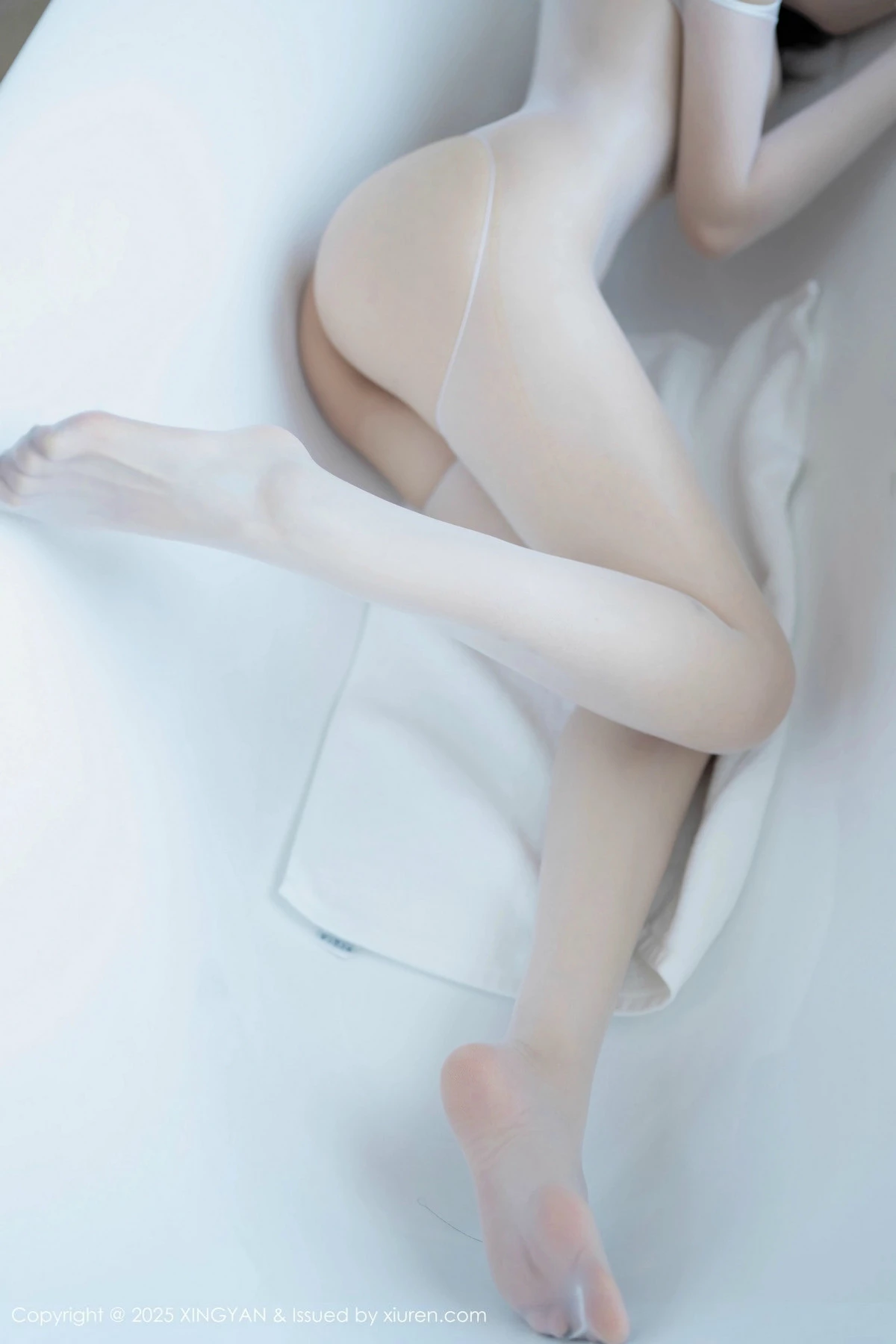 秀人集.com_[XINGYAN星颜社]VOL.307_模特清妙私房浴室性感白色薄透连体丝袜秀惹火身材诱惑写真80P