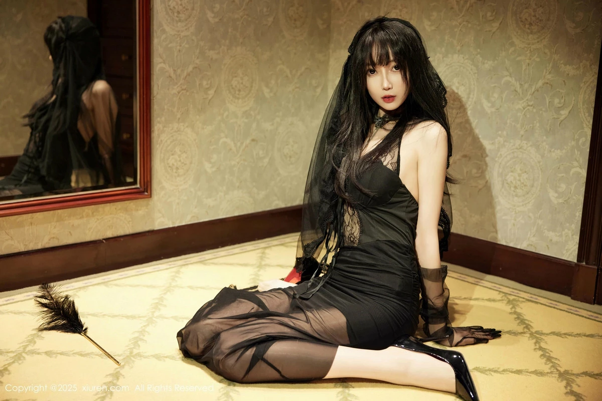 秀人集.com_[XiuRen秀人网]No.9773_模特玥儿玥er性感黑色蕾丝连衣裙配超薄肉丝秀曼妙身材诱惑写真72P