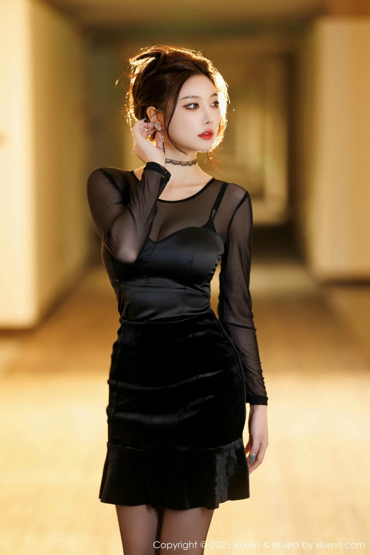 秀人集.com_[XiuRen秀人网]No.9776_女神杨晨晨Yome黑色连衣短裙露黑色内衣配开档黑丝极致魅惑写真101P