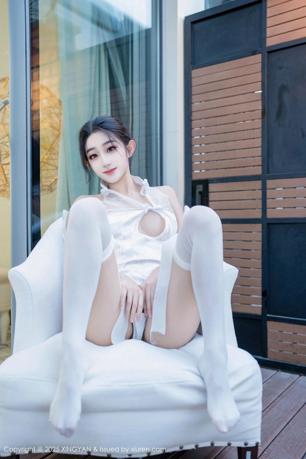 秀人集.com_[XINGYAN星颜社]VOL.313_新人模特星冉性感白色情趣服饰配白丝袜秀曼妙身姿诱惑写真62P