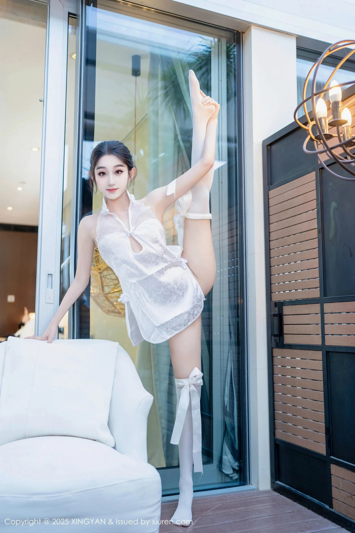 秀人集.com_[XINGYAN星颜社]VOL.313_新人模特星冉性感白色情趣服饰配白丝袜秀曼妙身姿诱惑写真62P