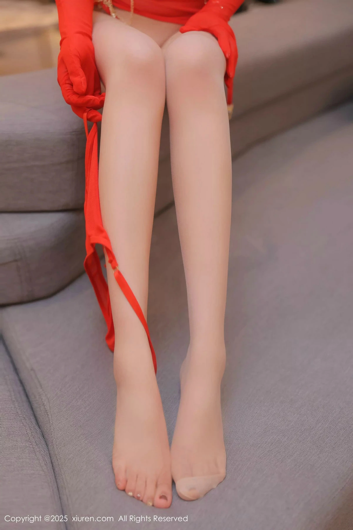 秀人集.com_[XiuRen秀人网]No.9943_模特爱酱里性感红色情趣服饰配肉丝吊袜秀完美身材惹火诱惑写真90P