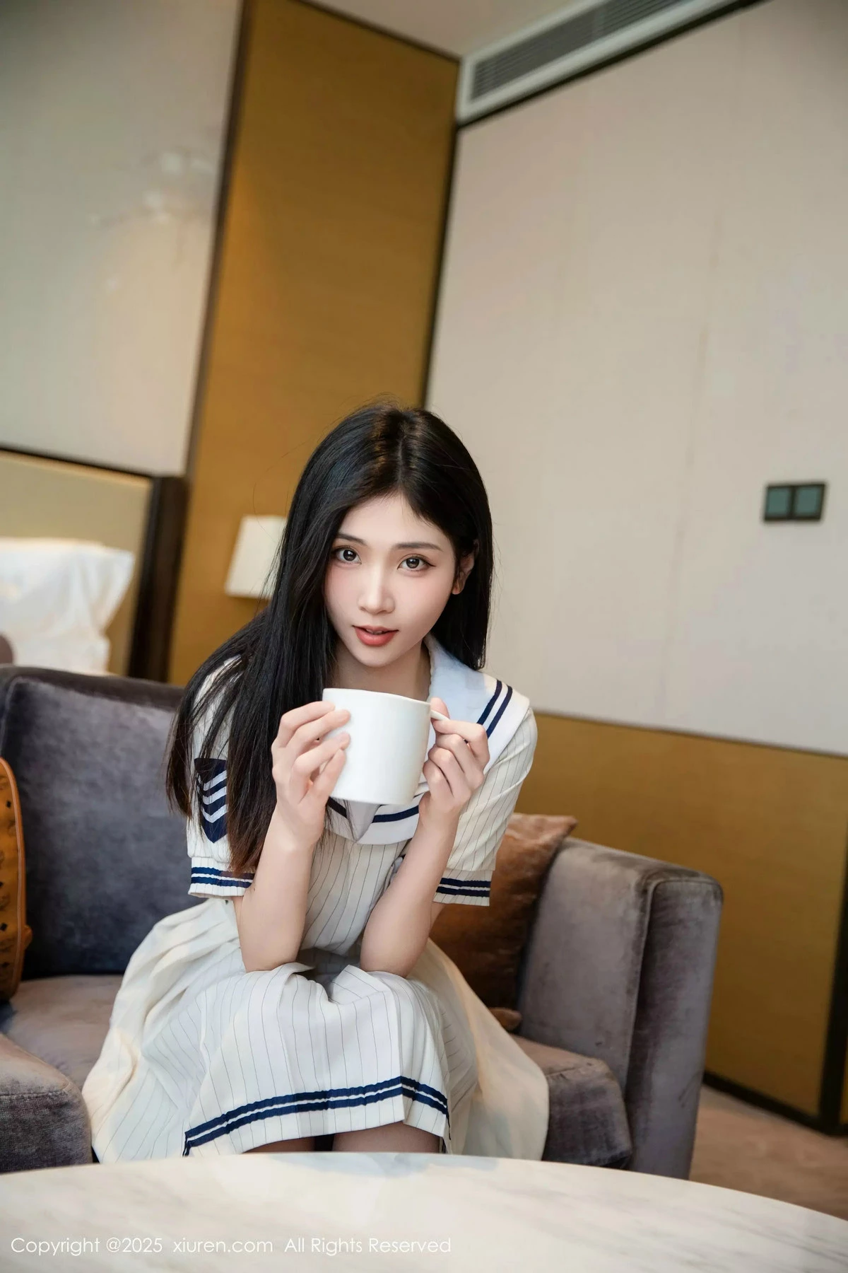 秀人集.com_[XiuRen秀人网]No.9942_模特刘婷婷性感JK制服露肉色性感内衣配灰丝袜秀完美身材诱惑写真77P