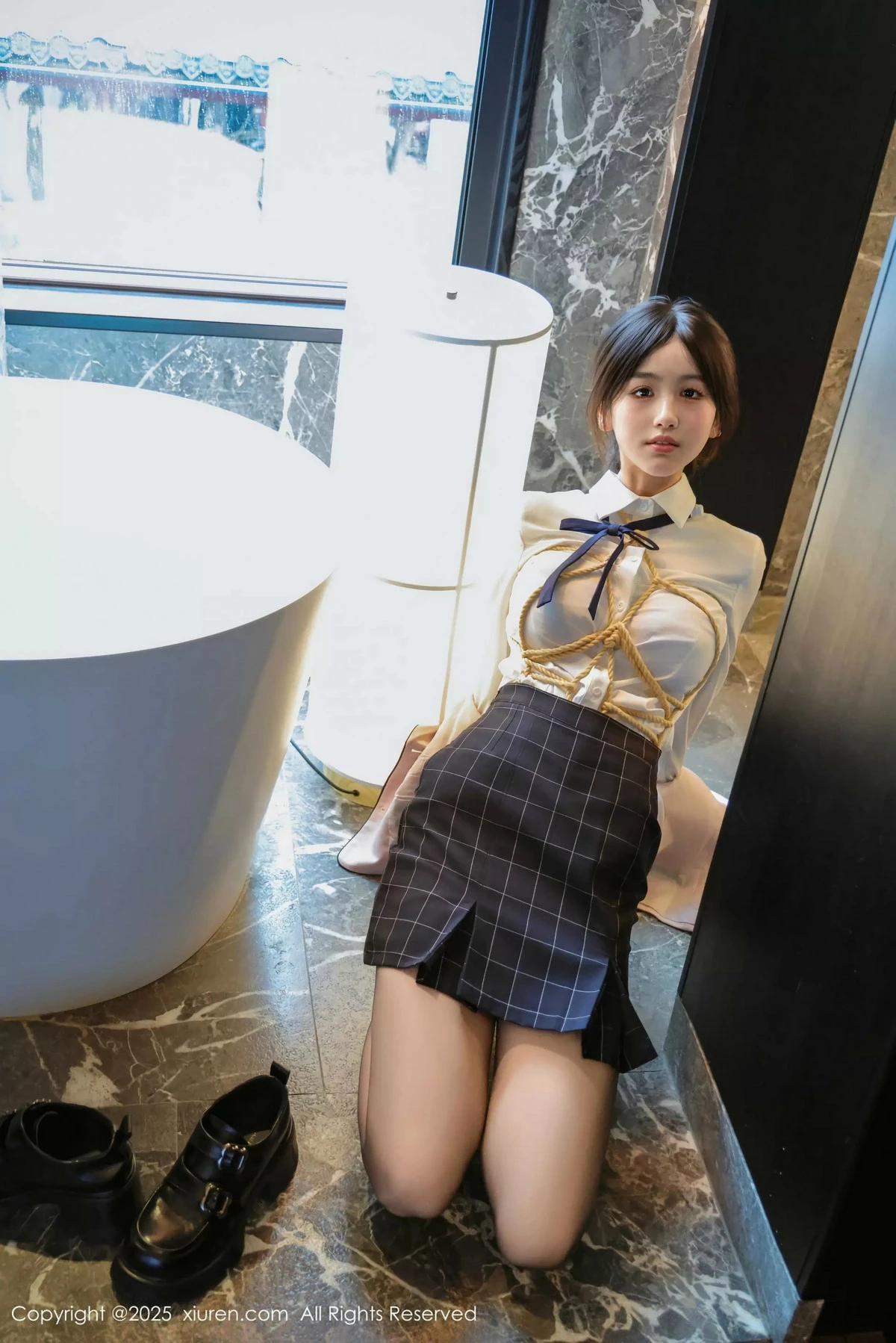 秀人集.com_[XiuRen秀人网]No.9949_模特奶芙乔乔捆绑主题性感JK制服配超薄黑丝秀凹凸身材诱惑写真72P