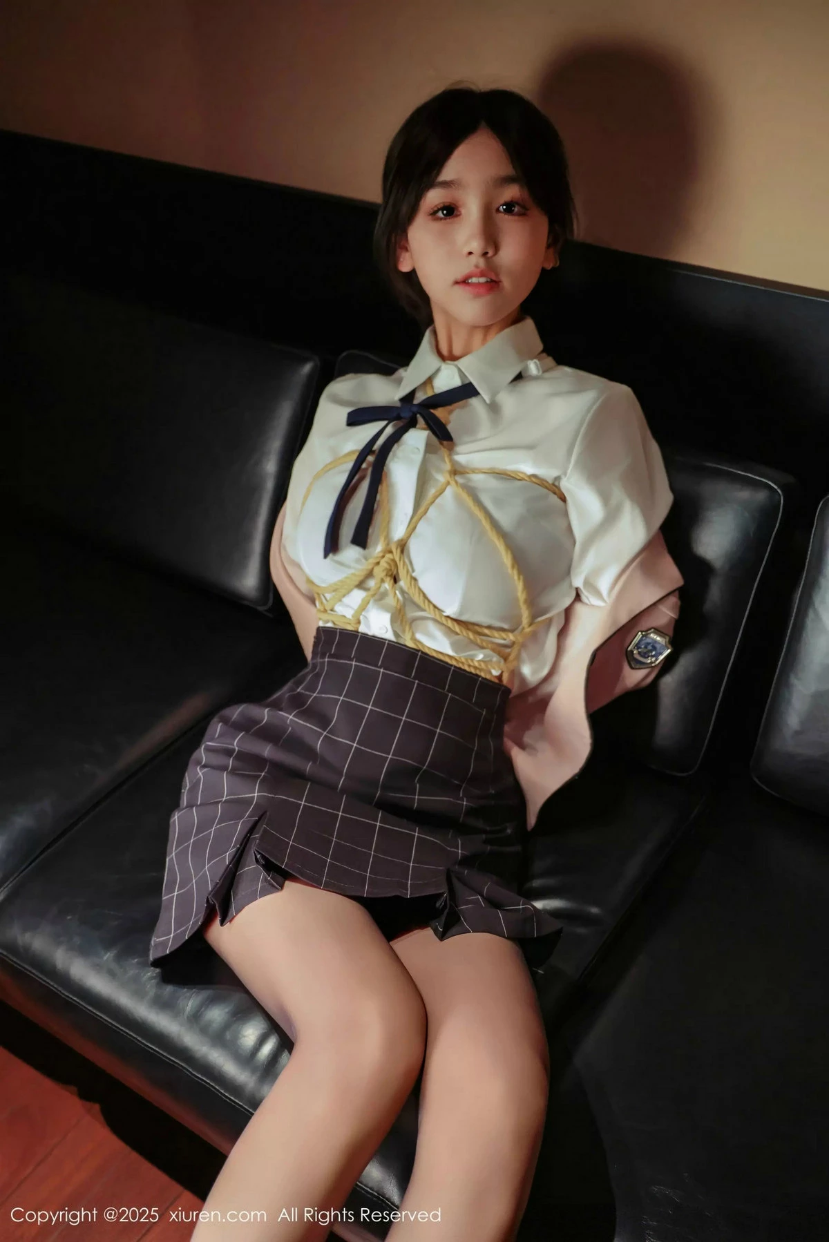 秀人集.com_[XiuRen秀人网]No.9949_模特奶芙乔乔捆绑主题性感JK制服配超薄黑丝秀凹凸身材诱惑写真72P